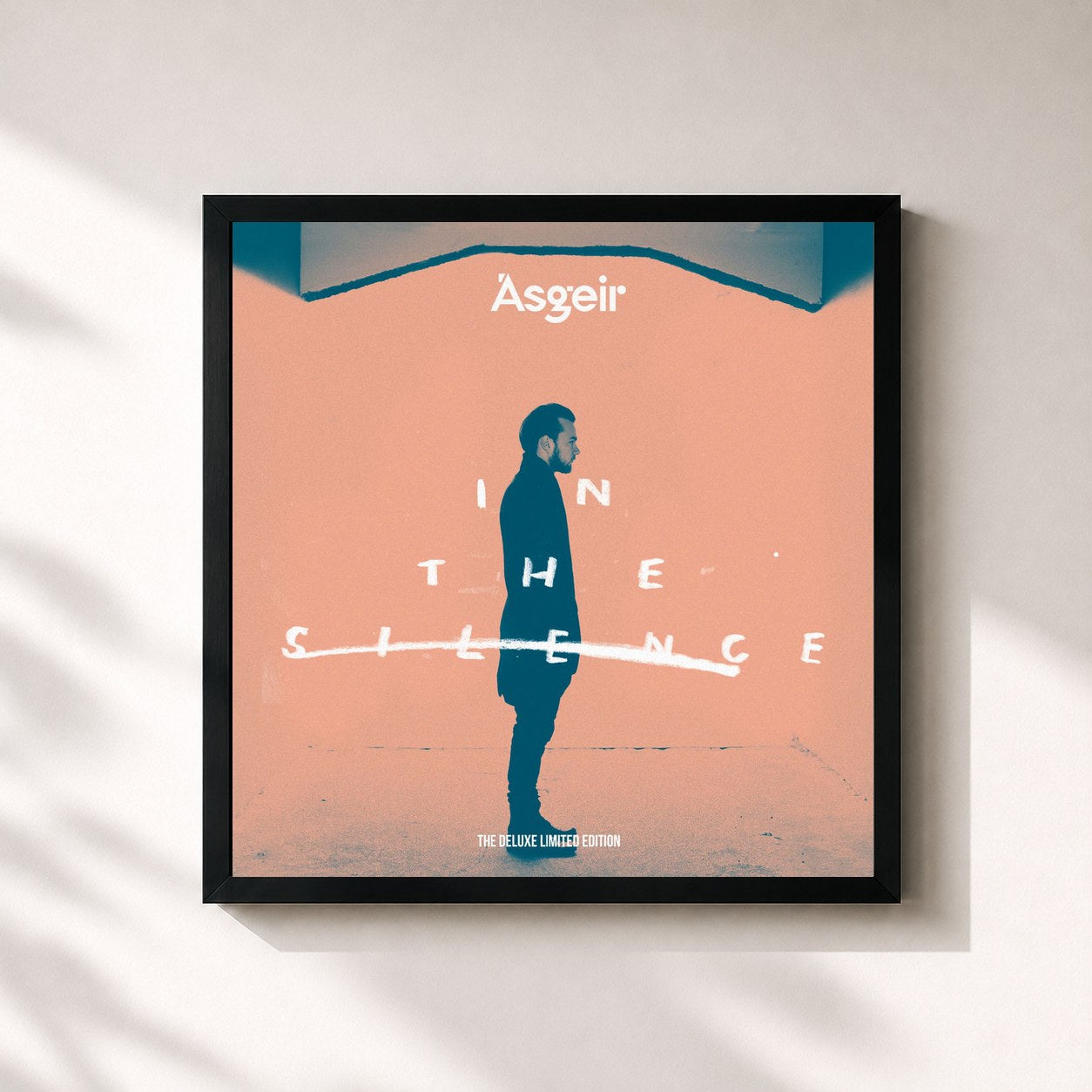 #noir Tableau carré de l'album In The Silence (The Deluxe Edition) de Asgeir, cadre noir 32x32 cm