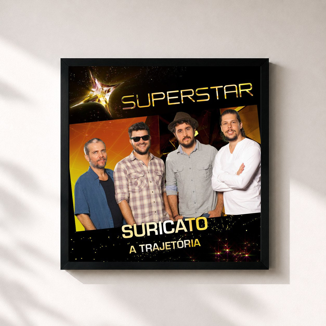 #noir Tableau carré de l'album Superstar - Suricato - A Trajetória de Suricato, cadre noir 32x32 cm