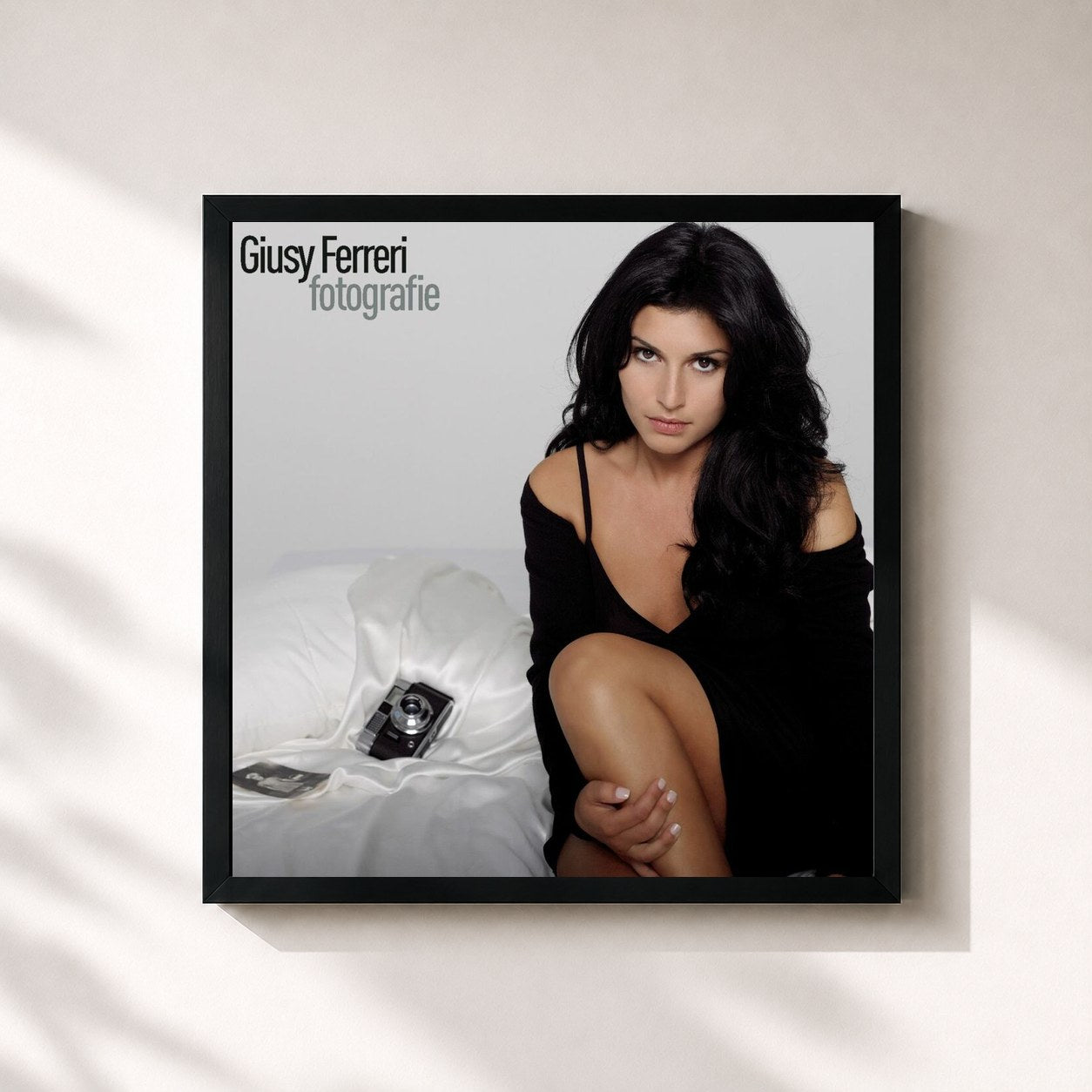 #noir Tableau carré de l'album Fotografie de Giusy Ferreri, cadre noir 32x32 cm
