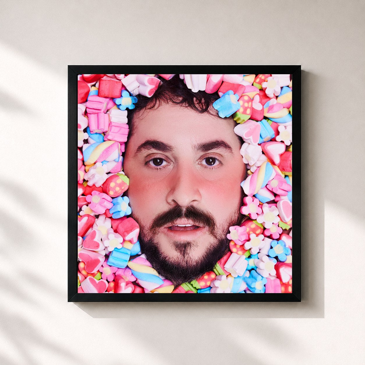 #noir Tableau carré de l'album Marshmallow Flor De Sal de Suricato, cadre noir 32x32 cm