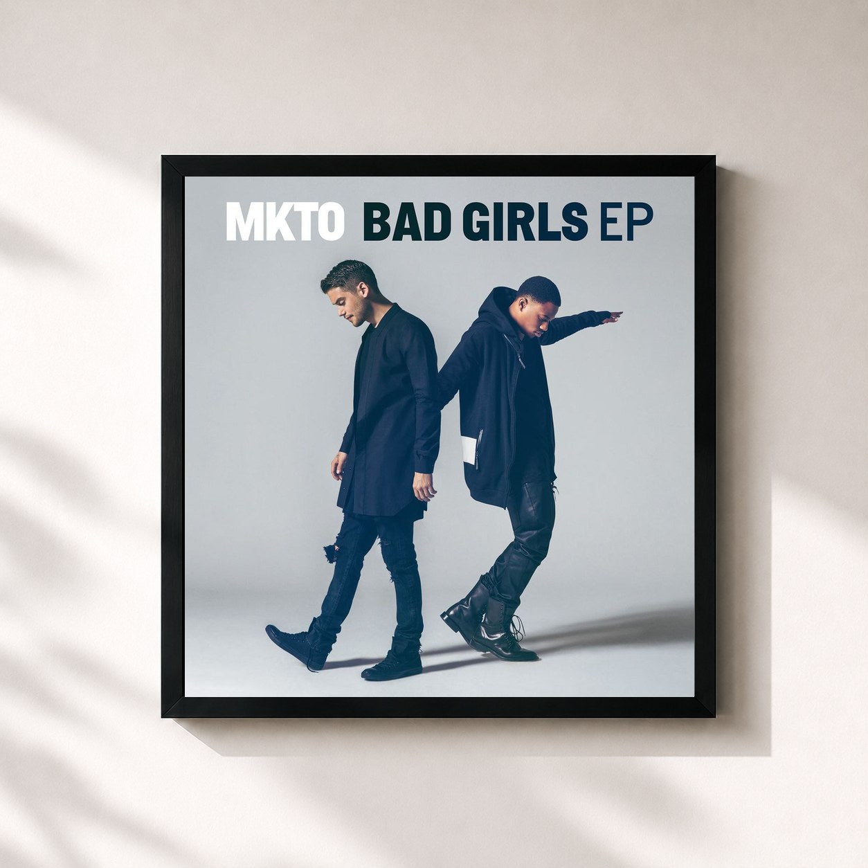 #noir Tableau carré de l'album Bad Girls EP de MKTO, cadre noir 32x32 cm