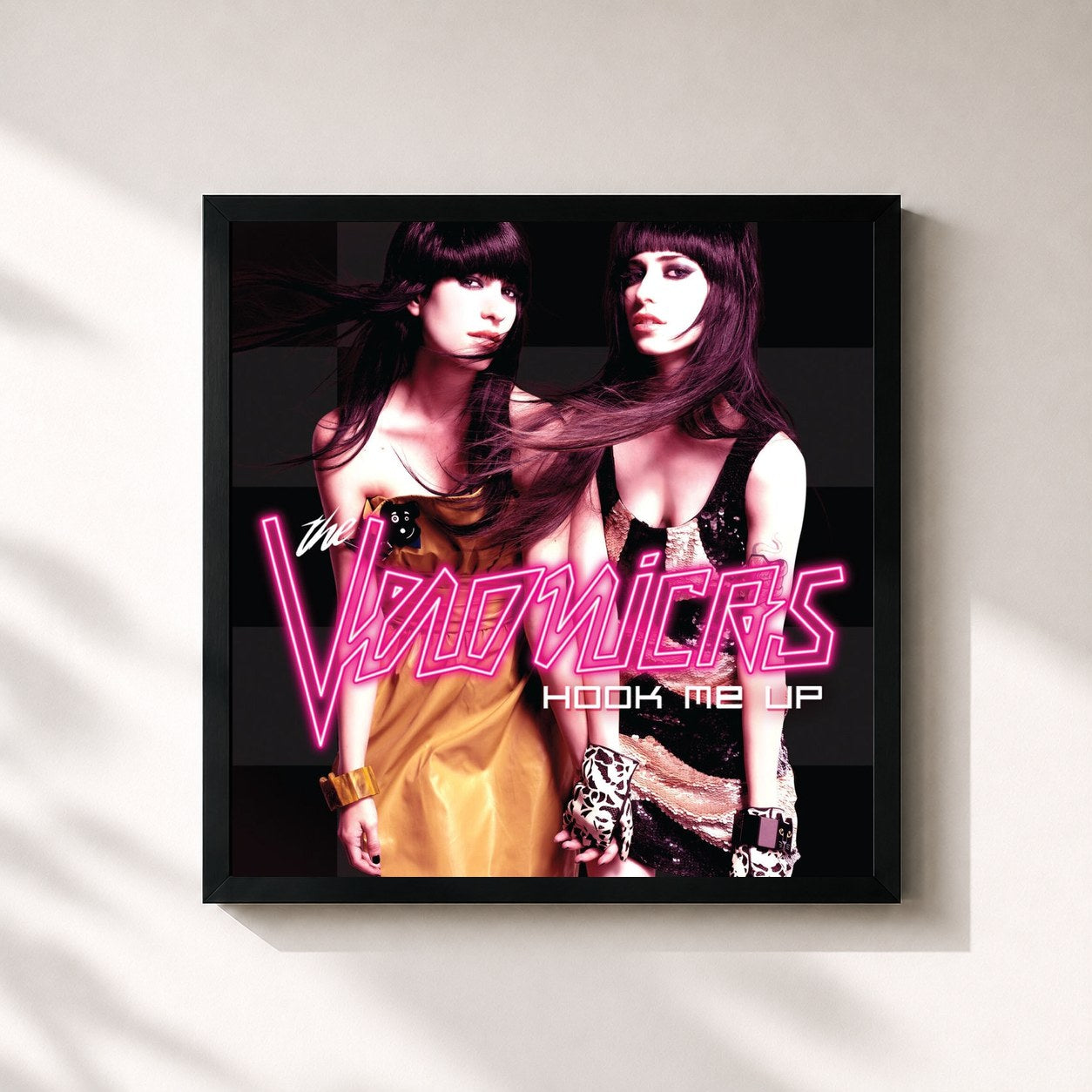 #noir Tableau carré de l'album Hook Me Up de The Veronicas, cadre noir 32x32 cm