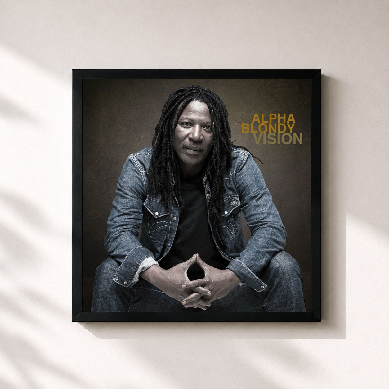 #noir Tableau carré de l'album Vision (New Edition) de Alpha Blondy, cadre noir 32x32 cm
