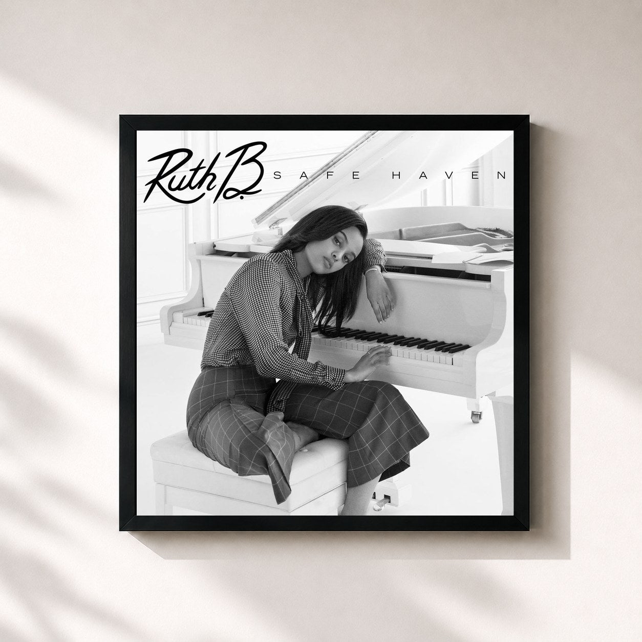 #noir Tableau carré de l'album Safe Haven de Ruth B., cadre noir 32x32 cm