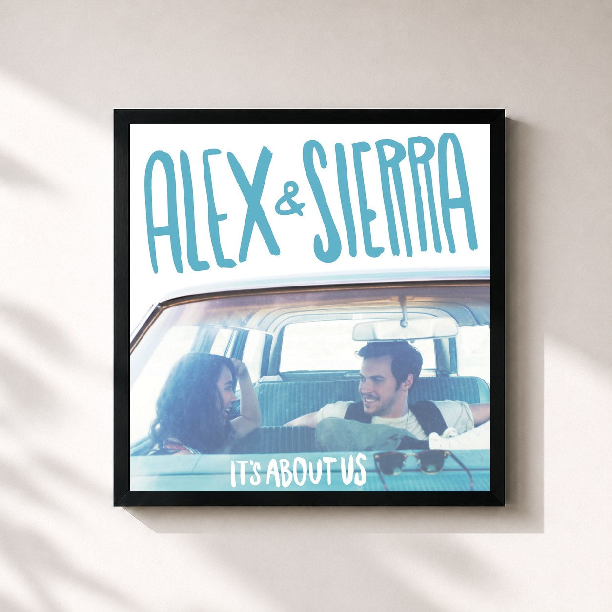 #noir Tableau carré de l'album It's About Us de Alex & Sierra, cadre noir 32x32 cm
