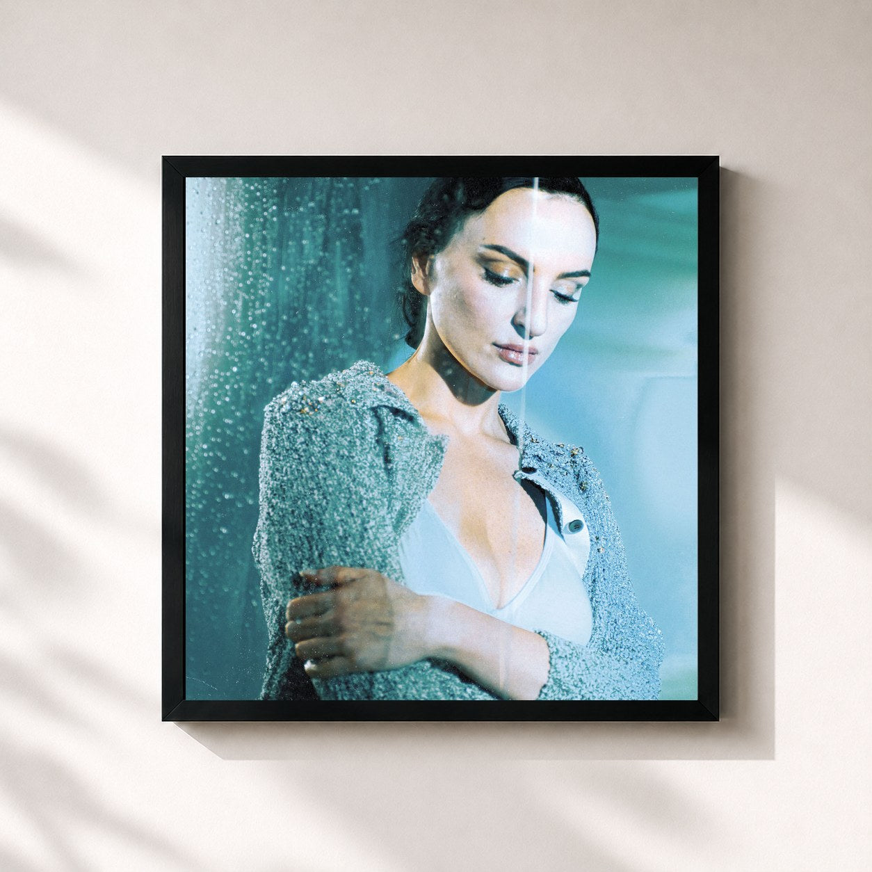 #noir Tableau carré de l'album Foto Mosse de Arisa, cadre noir 32x32 cm
