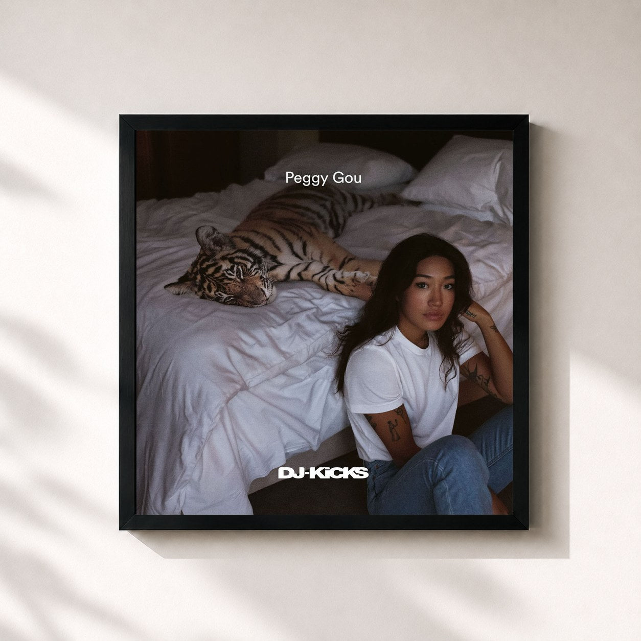 #noir Tableau carré de l'album DJ-Kicks (Peggy Gou) (DJ Mix) de Peggy Gou, cadre noir 32x32 cm