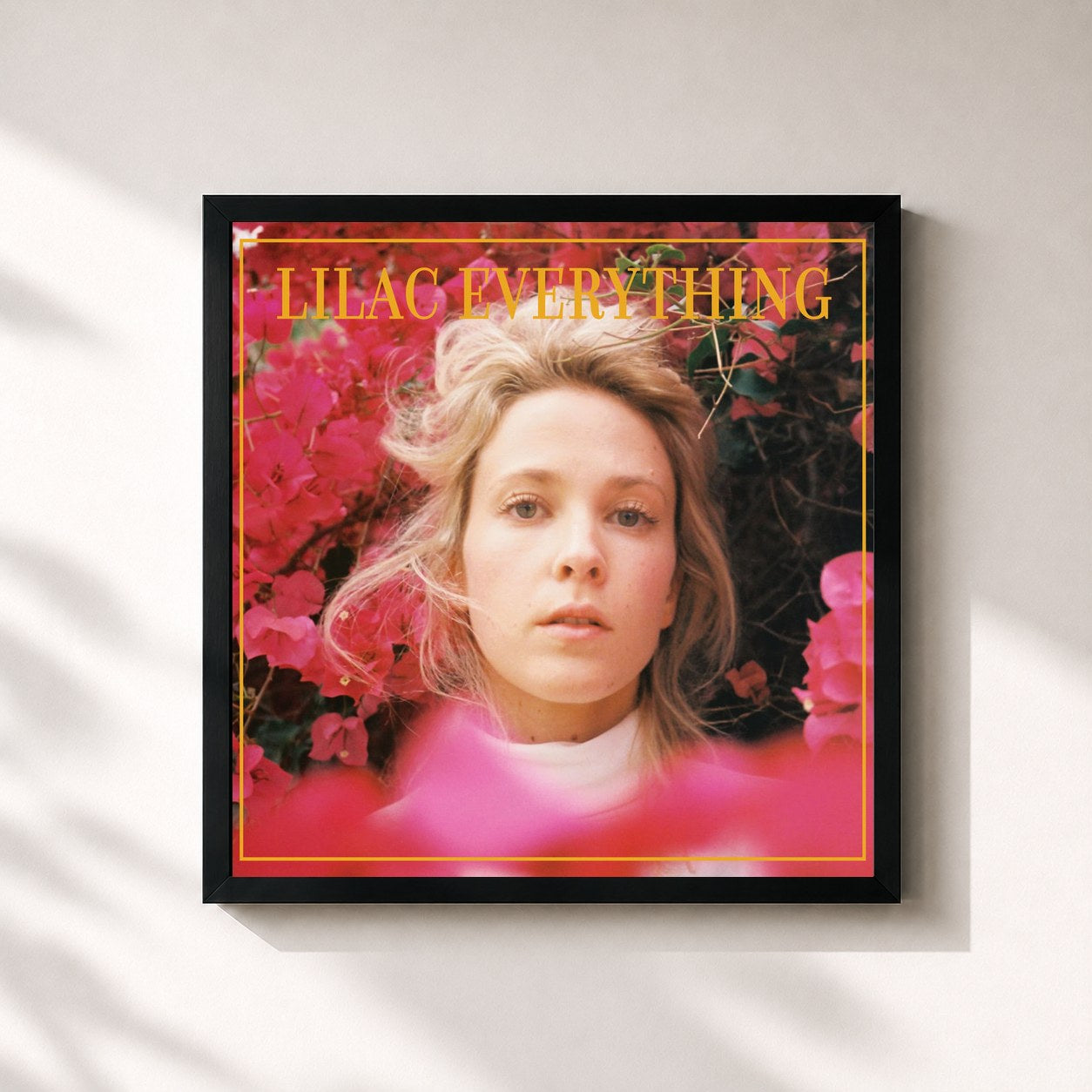 #noir Tableau carré de l'album Lilac Everything de Emma Louise, cadre noir 32x32 cm