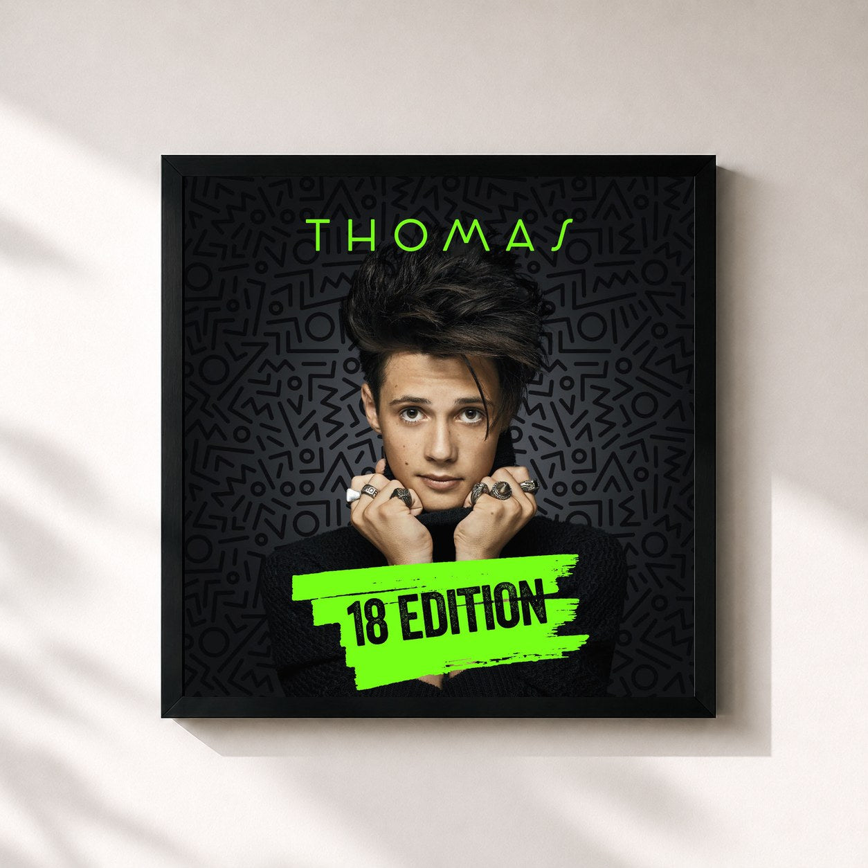 #noir Tableau carré de l'album Thomas (18 Edition) de Thomas, cadre noir 32x32 cm