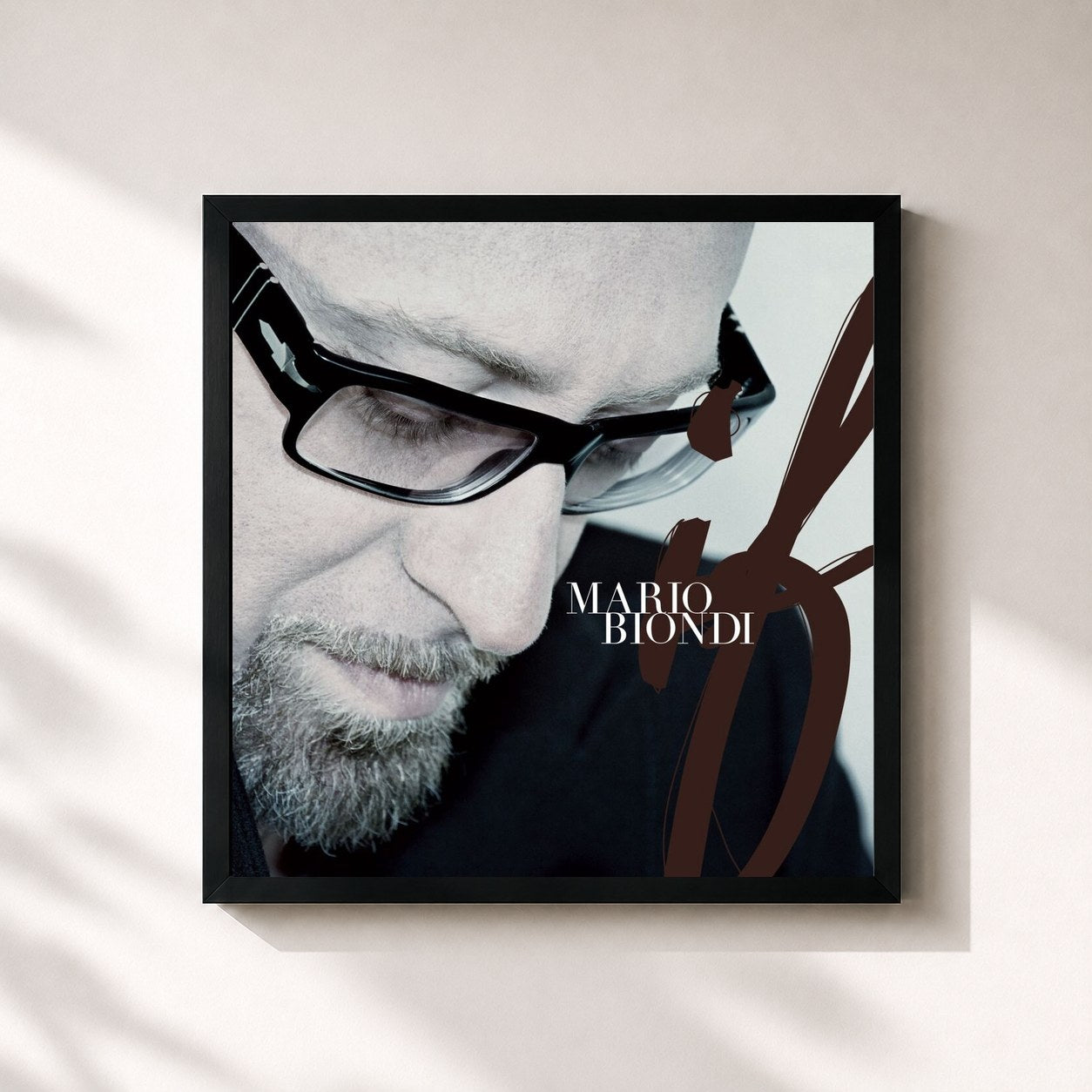 #noir Tableau carré de l'album Be Lonely (The Remixes) de Mario Biondi, cadre noir 32x32 cm