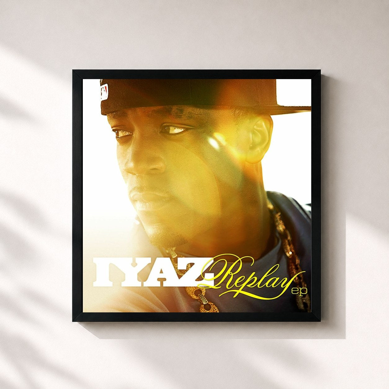 #noir Tableau carré de l'album Replay EP de Iyaz, cadre noir 32x32 cm