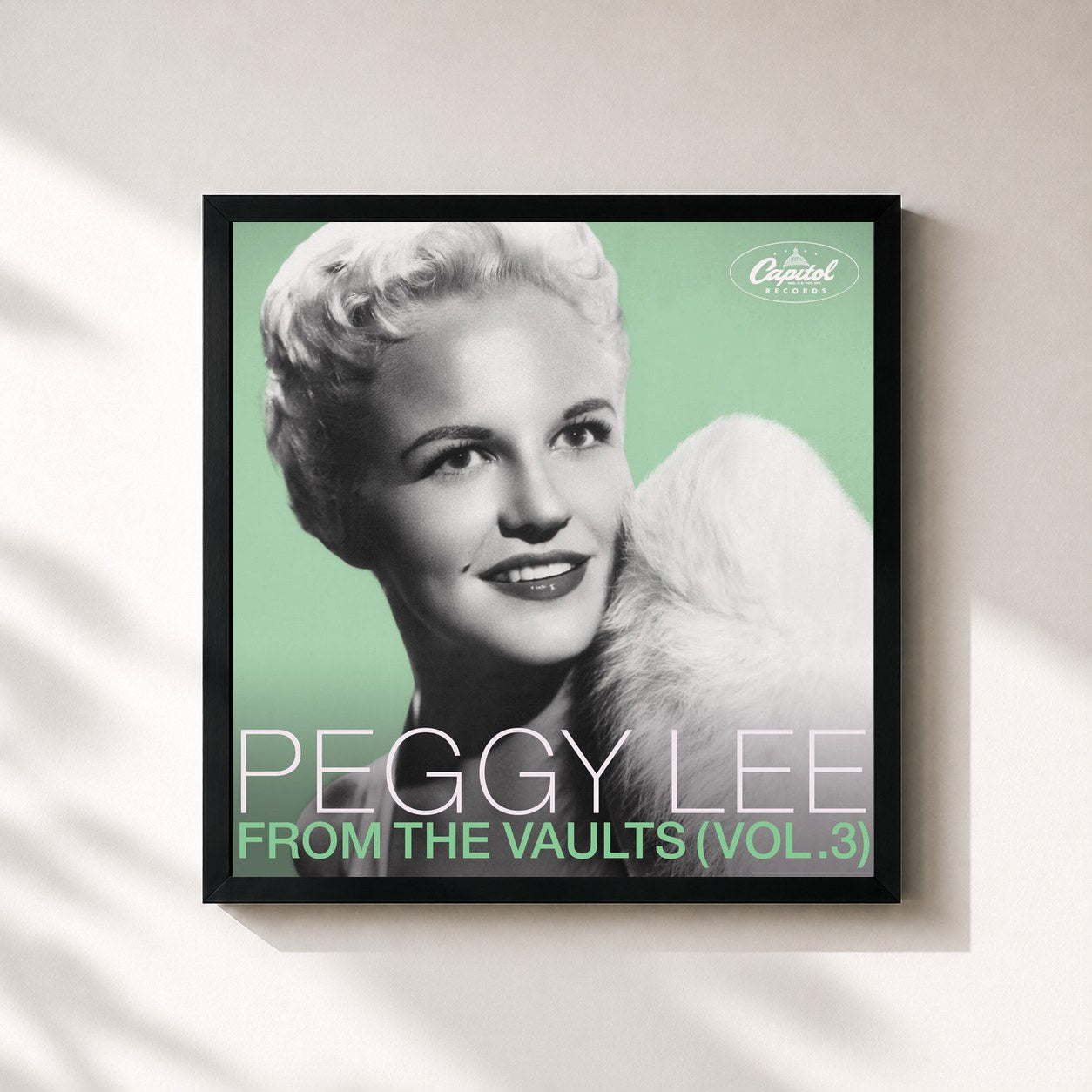 #noir Tableau carré de l'album From The Vaults (Vol. 3) de Peggy Lee, cadre noir 32x32 cm