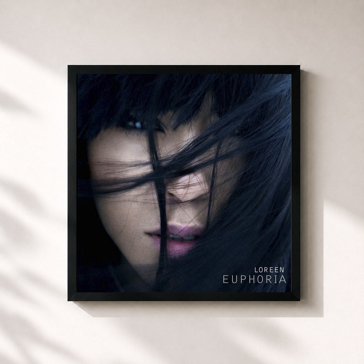 #noir Tableau carré de l'album Euphoria de Loreen, cadre noir 32x32 cm