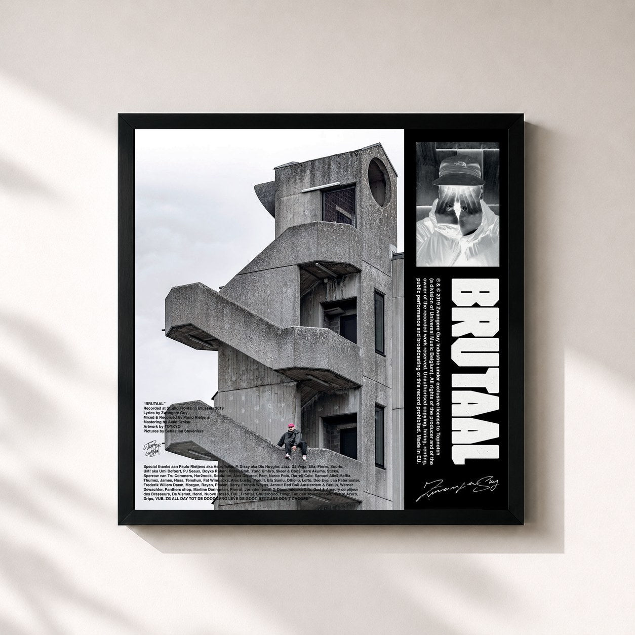 #noir Tableau carré de l'album BRUTAAL de Zwangere Guy, cadre noir 32x32 cm