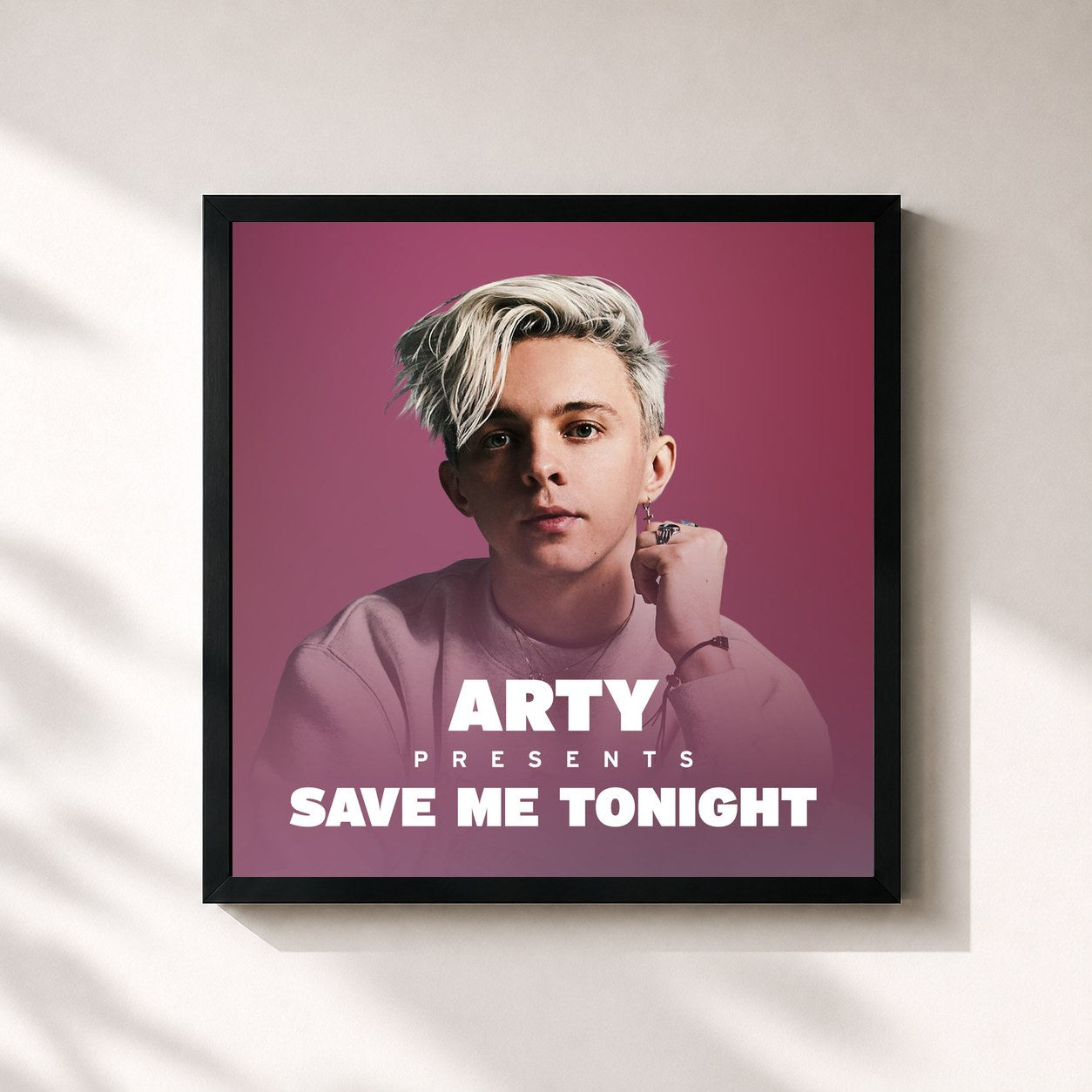 #noir Tableau carré de l'album ARTY presents Save Me Tonight de Arty, cadre noir 32x32 cm
