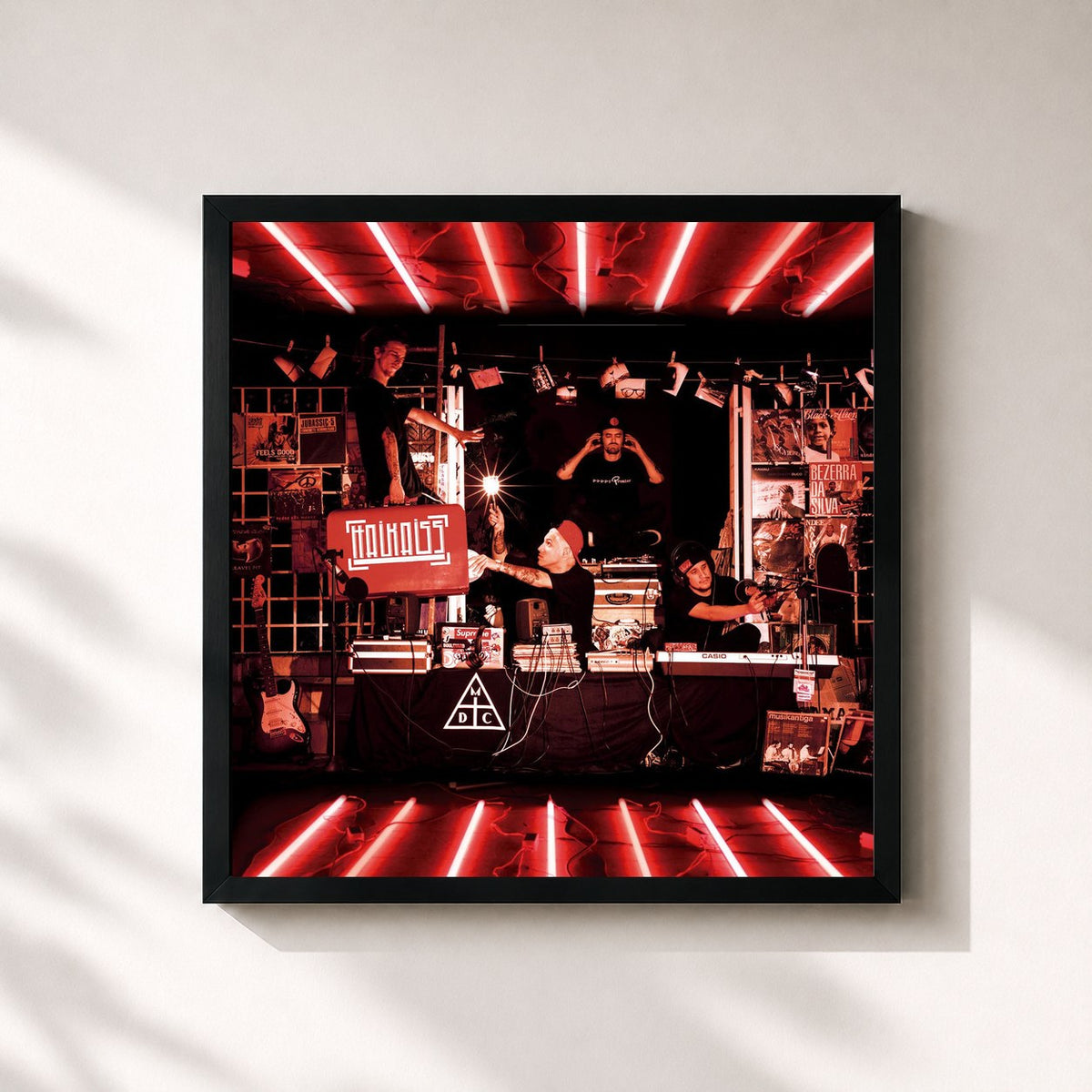 #noir Tableau carré de l'album Fotografia de um Instante, Vol. 1 & 2 de Haikaiss, cadre noir 32x32 cm