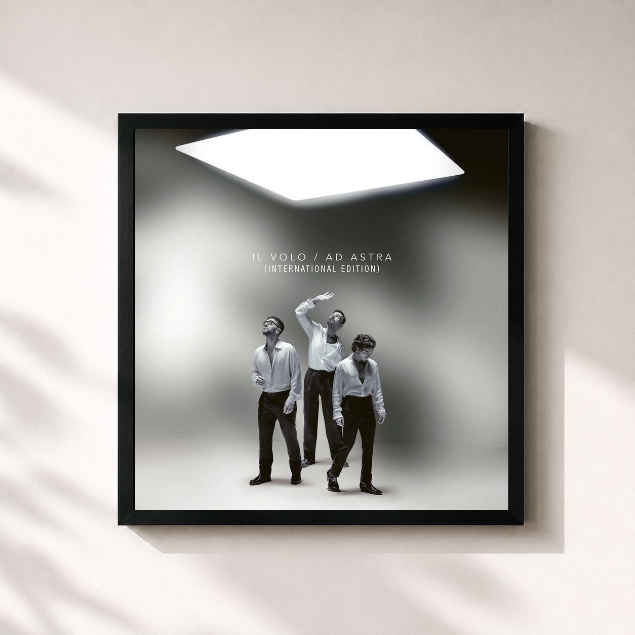 #noir Tableau carré de l'album Ad Astra (International Edition) de Il Volo, cadre noir 32x32 cm