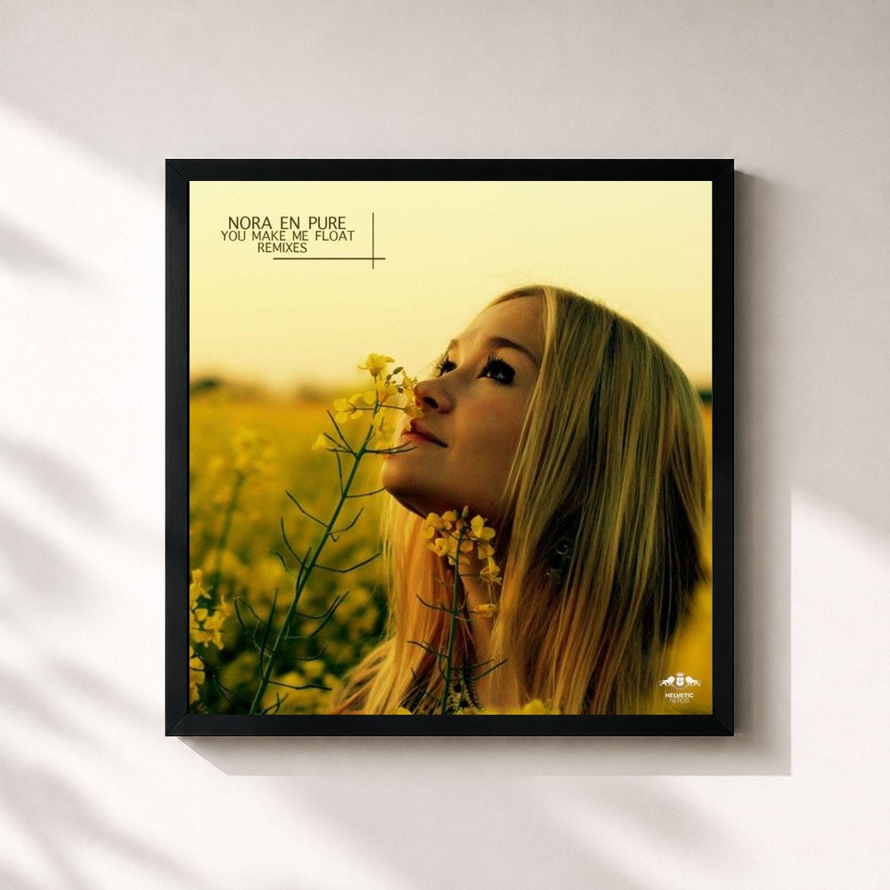 #noir Tableau carré de l'album You Make Me Float - Remixes de Nora En Pure, cadre noir 32x32 cm