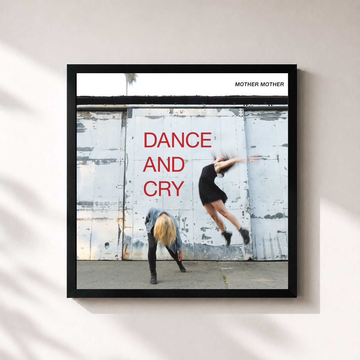 #noir Tableau carré de l'album Dance And Cry de Mother Mother, cadre noir 32x32 cm