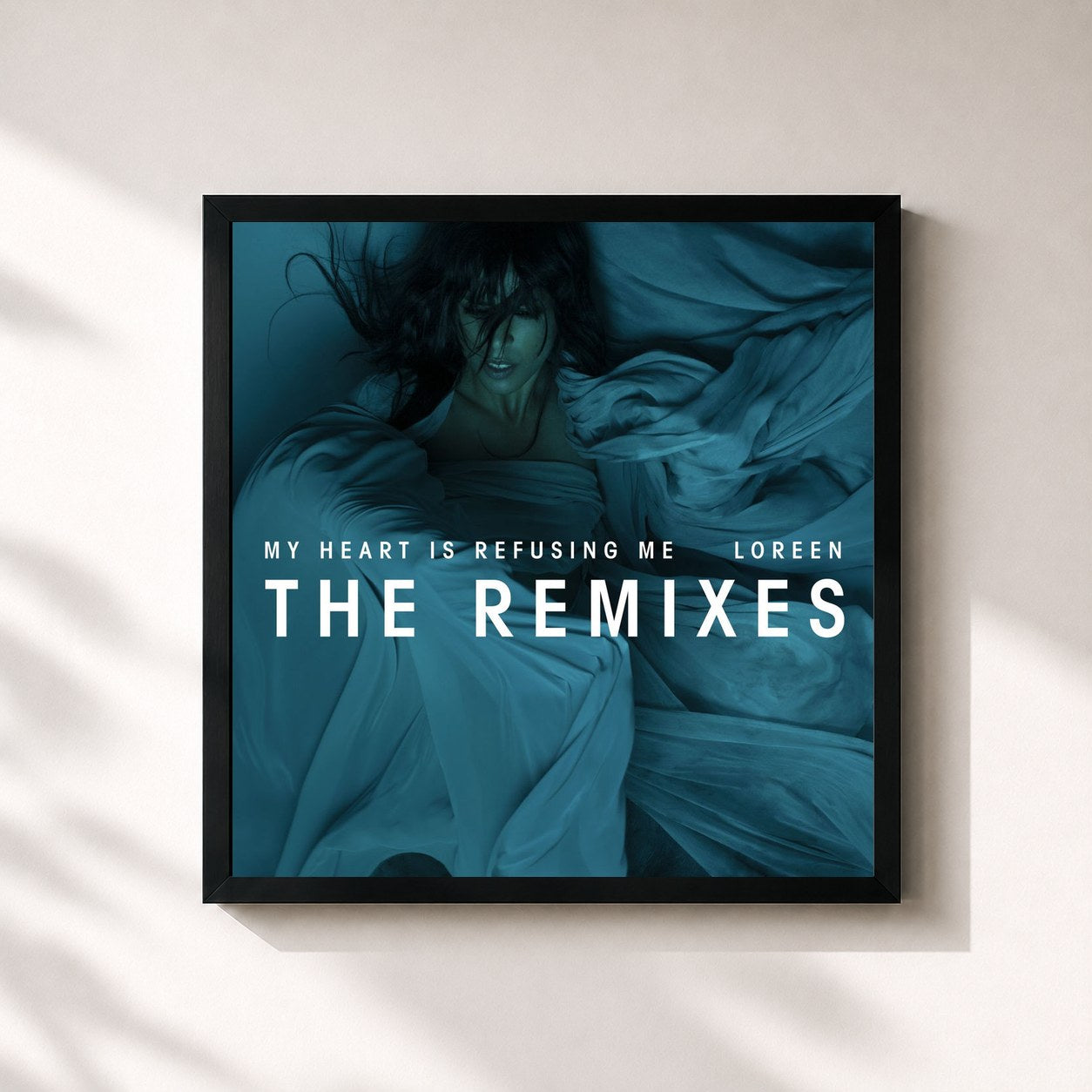 #noir Tableau carré de l'album My Heart Is Refusing Me (Remixes) de Loreen, cadre noir 32x32 cm