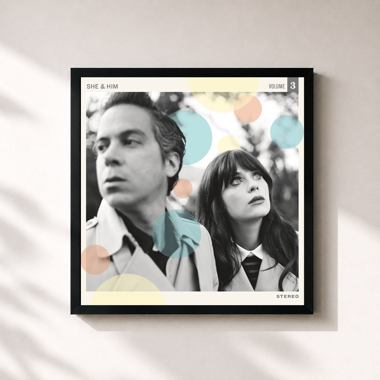 #noir Tableau carré de l'album Volume 3 de She & Him, cadre noir 32x32 cm