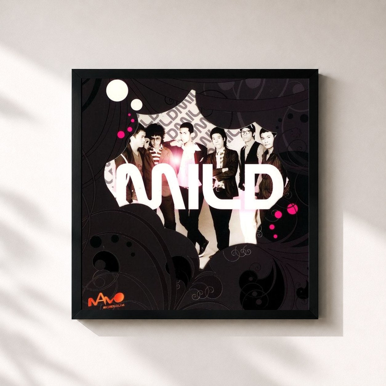 #noir Tableau carré de l'album Mild de Mild, cadre noir 32x32 cm