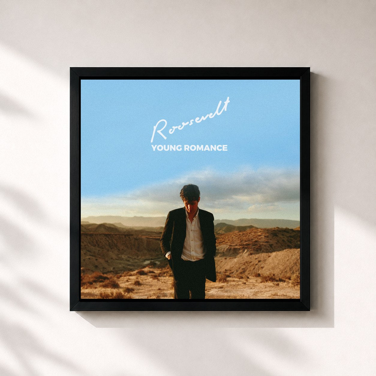 #noir Tableau carré de l'album Young Romance (Deluxe) de Roosevelt, cadre noir 32x32 cm