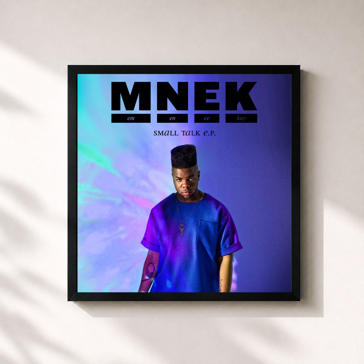 #noir Tableau carré de l'album Small Talk - EP de MNEK, cadre noir 32x32 cm