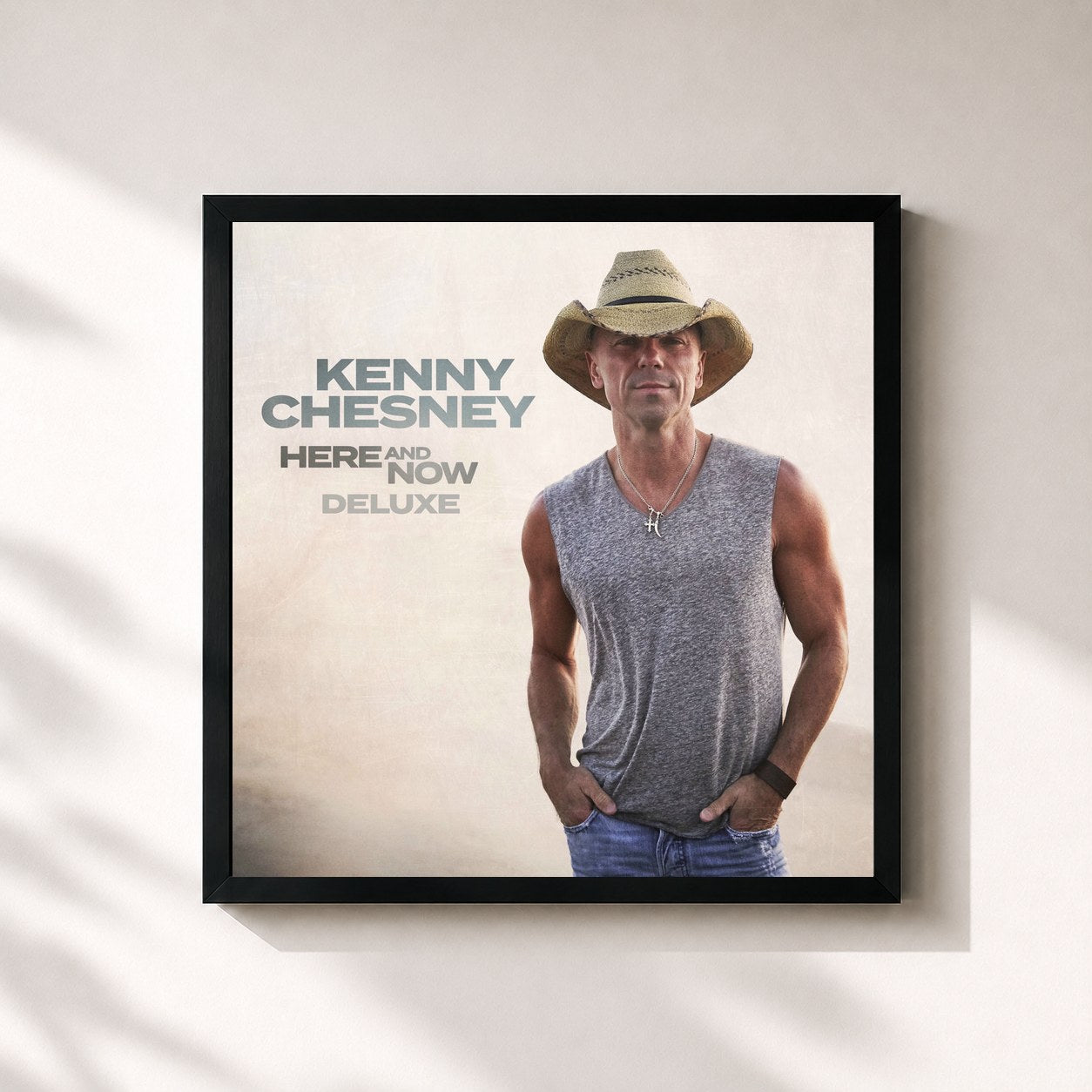 #noir Tableau carré de l'album Here And Now (Deluxe) de Kenny Chesney, cadre noir 32x32 cm