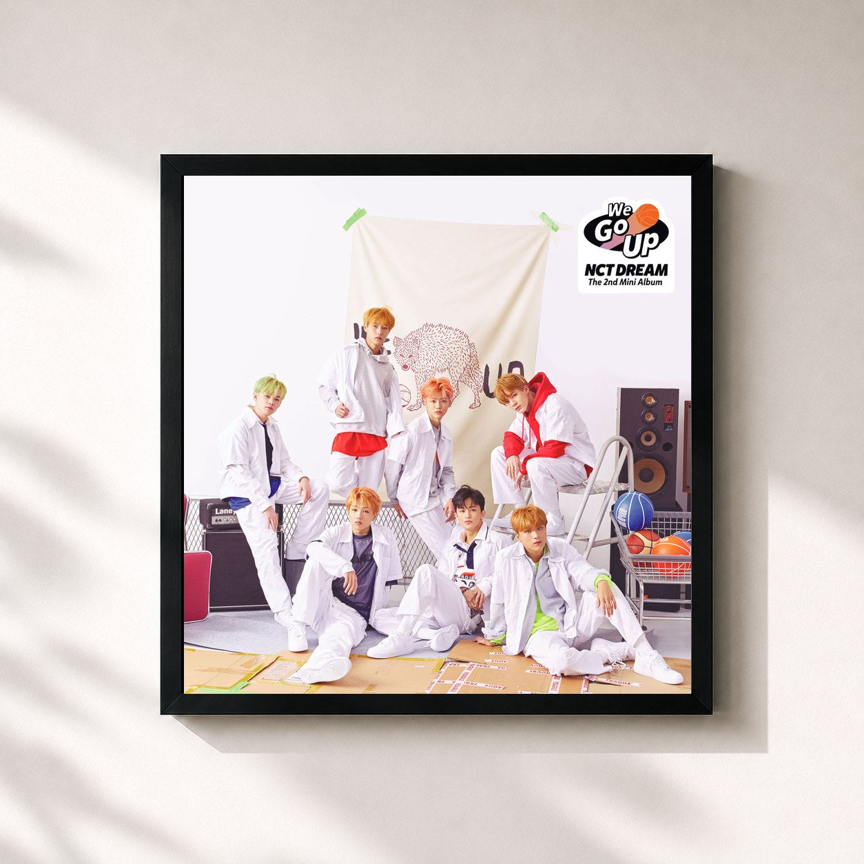 #noir Tableau carré de l'album We Go Up - The 2nd Mini Album de NCT DREAM, cadre noir 32x32 cm