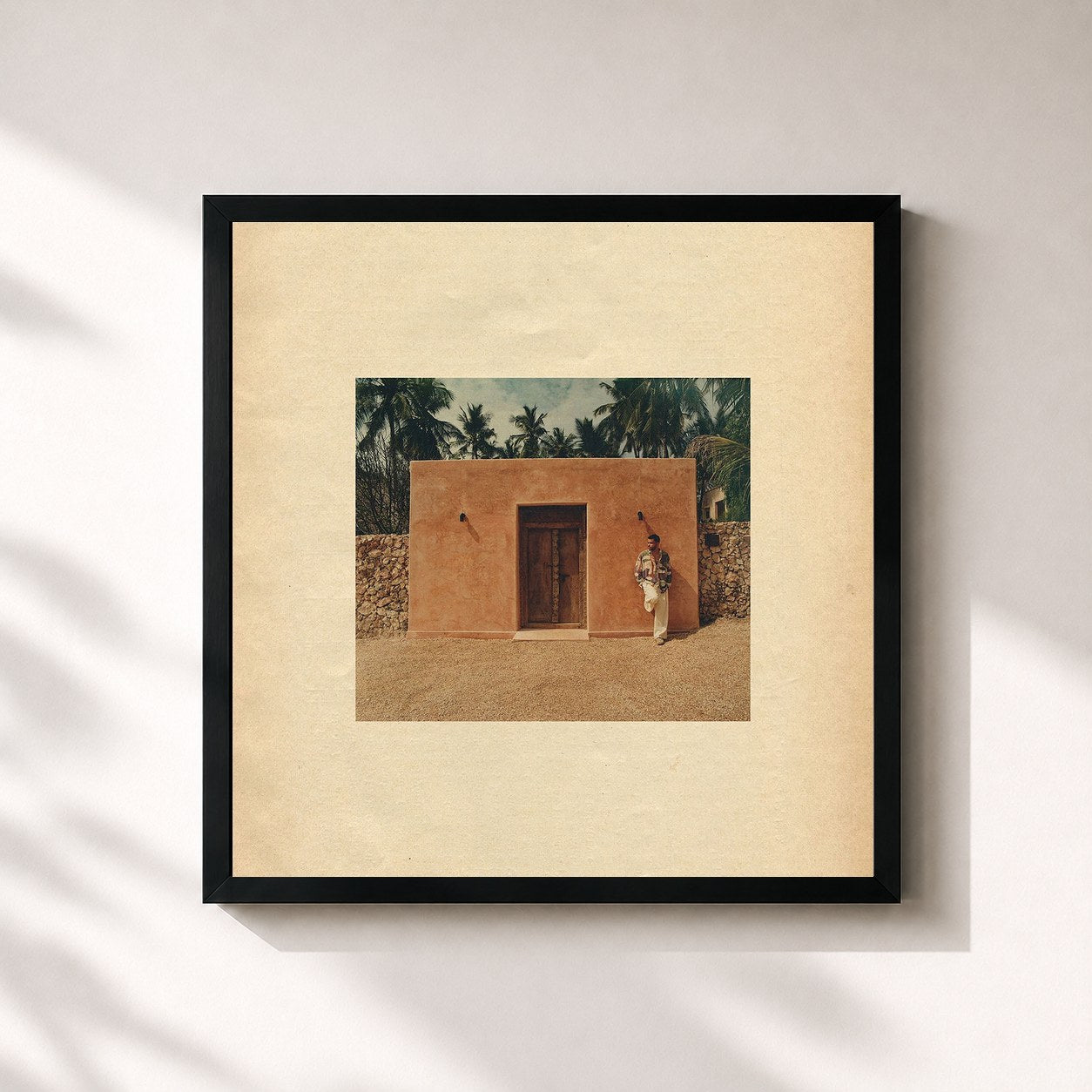 #noir Tableau carré de l'album Chasing de Ady Suleiman, cadre noir 32x32 cm