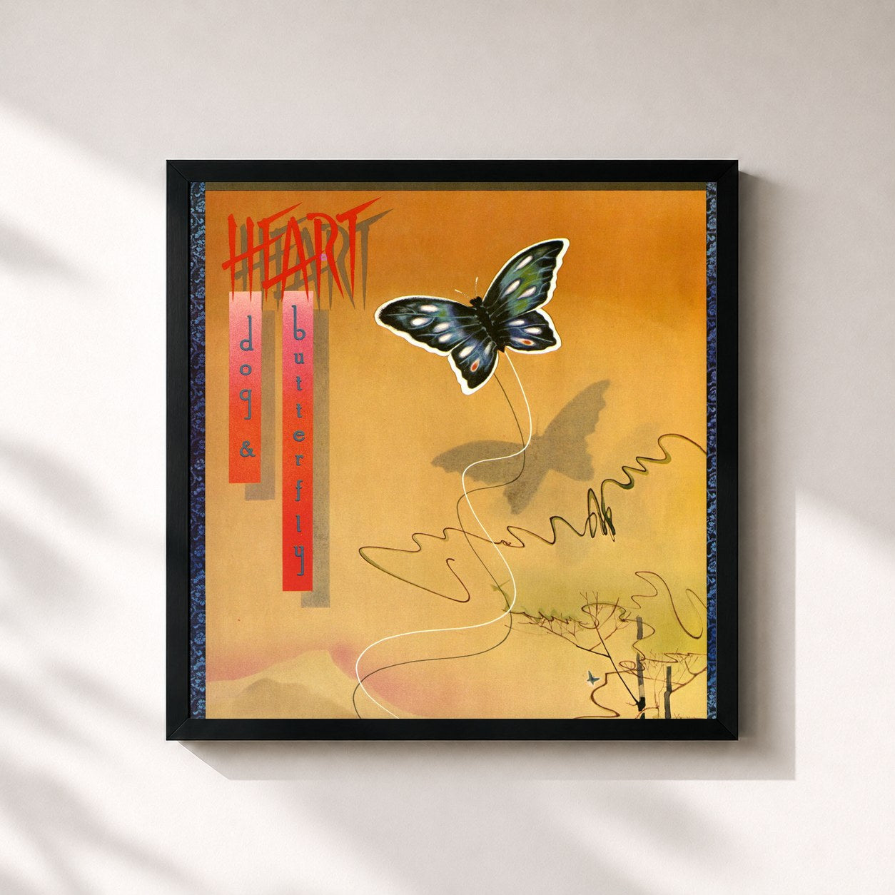 #noir Tableau carré de l'album Dog & Butterfly de Heart, cadre noir 32x32 cm