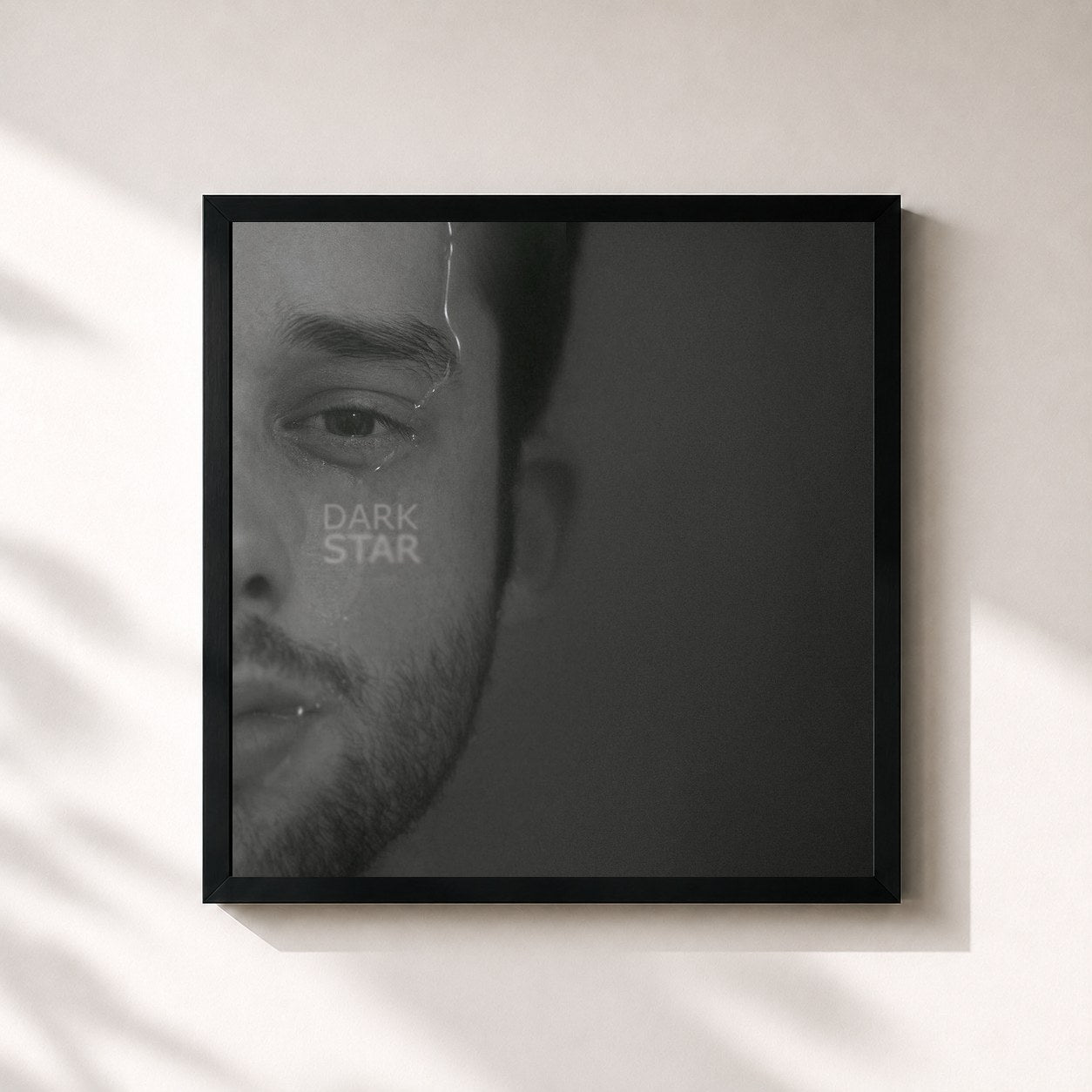 #noir Tableau carré de l'album Dark Star (EP Version) de Jaymes Young, cadre noir 32x32 cm