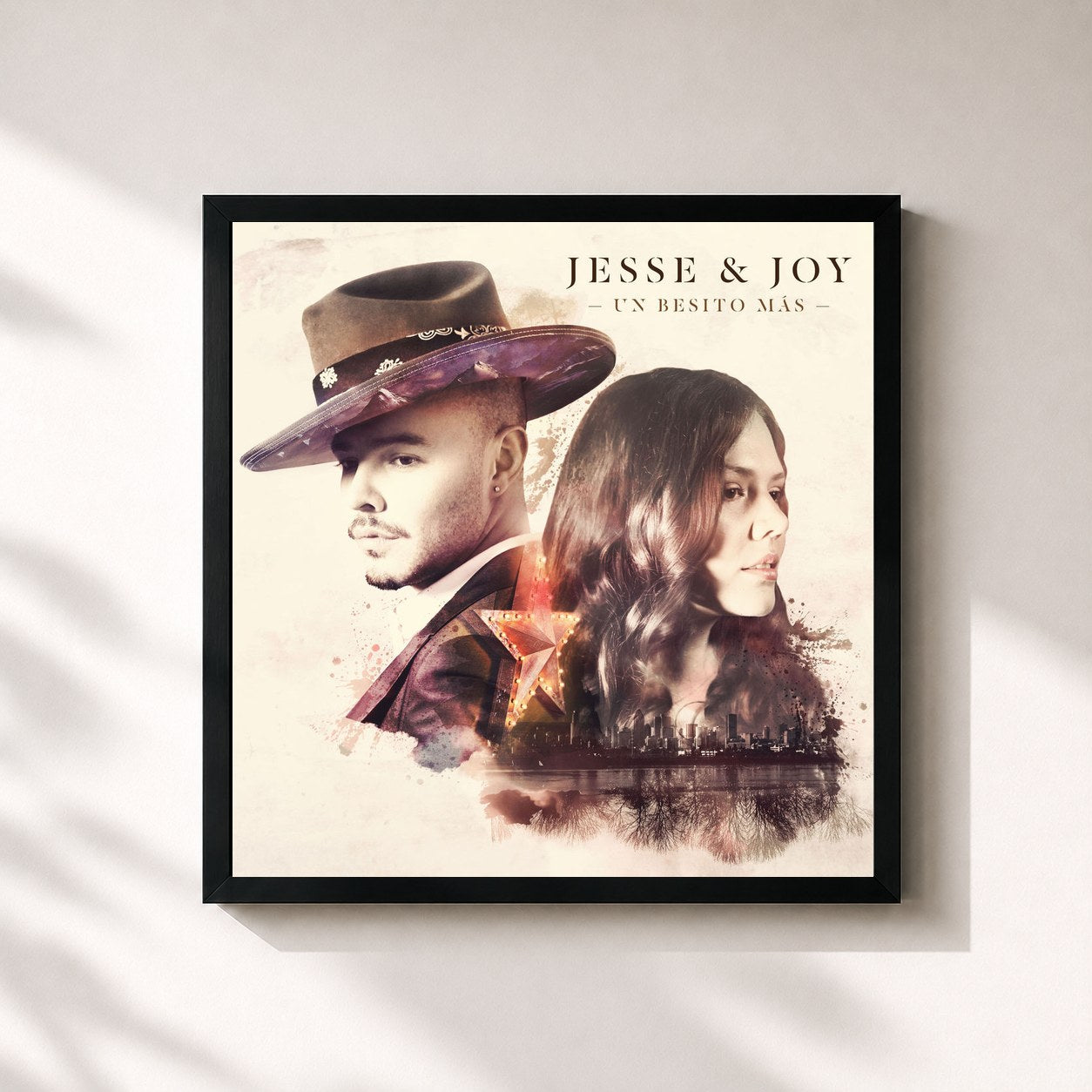 #noir Tableau carré de l'album Un Besito Más de Jesse & Joy, cadre noir 32x32 cm