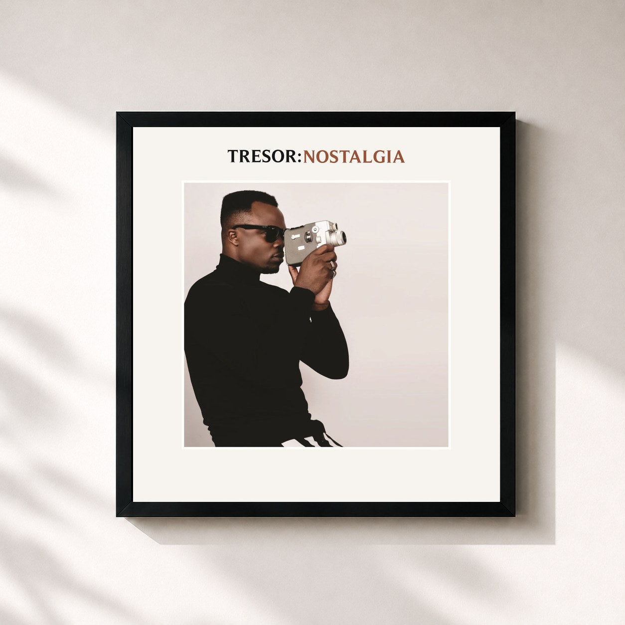 #noir Tableau carré de l'album Nostalgia de TRESOR, cadre noir 32x32 cm