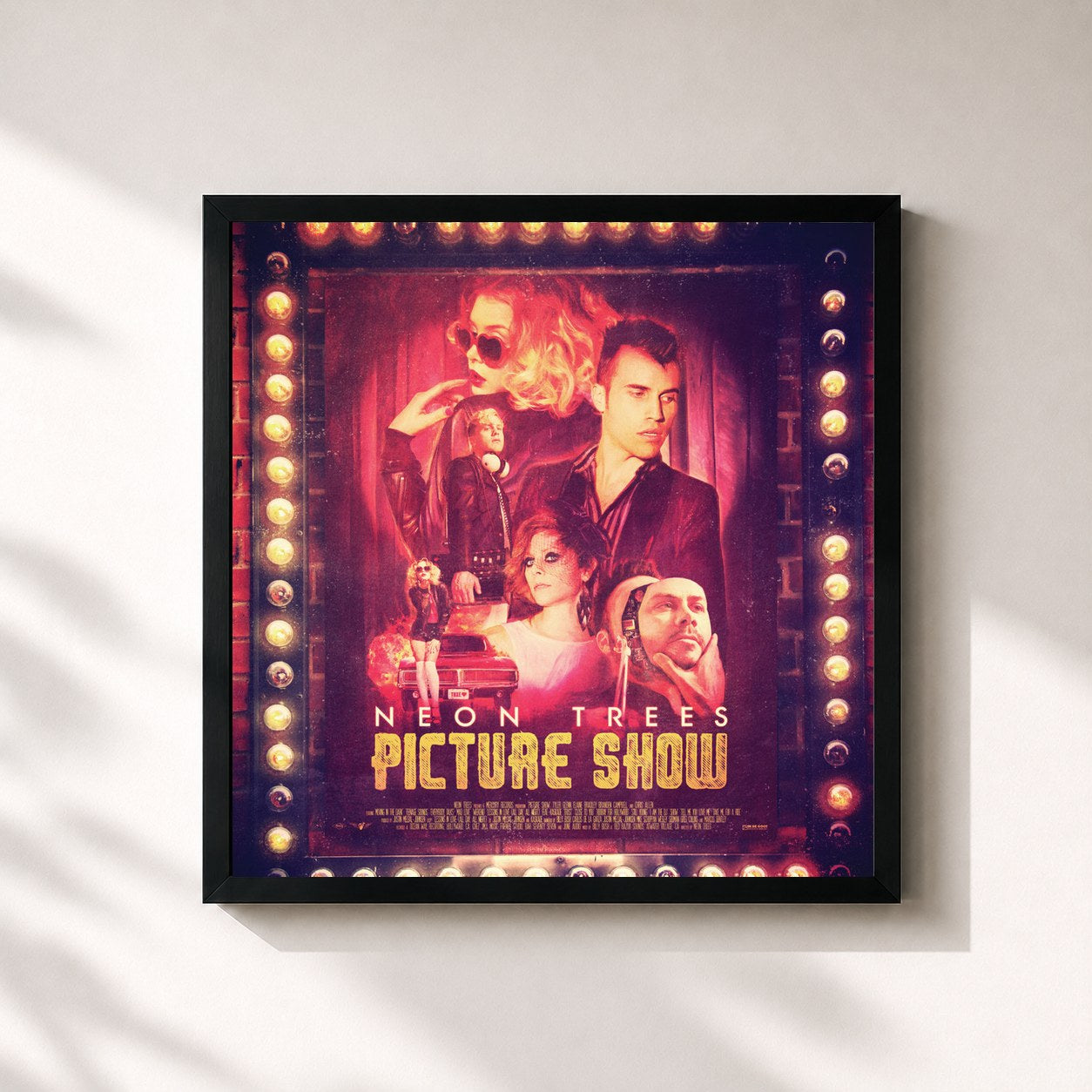 #noir Tableau carré de l'album Picture Show (Deluxe Edition) de Neon Trees, cadre noir 32x32 cm