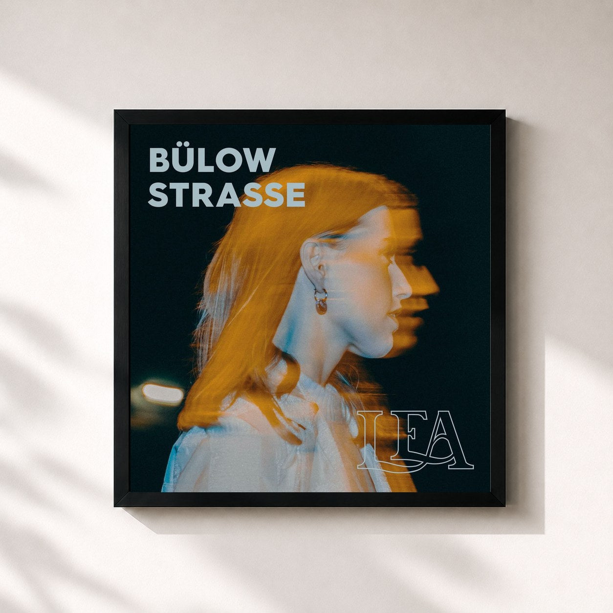 #noir Tableau carré de l'album Bülowstrasse de LEA, cadre noir 32x32 cm