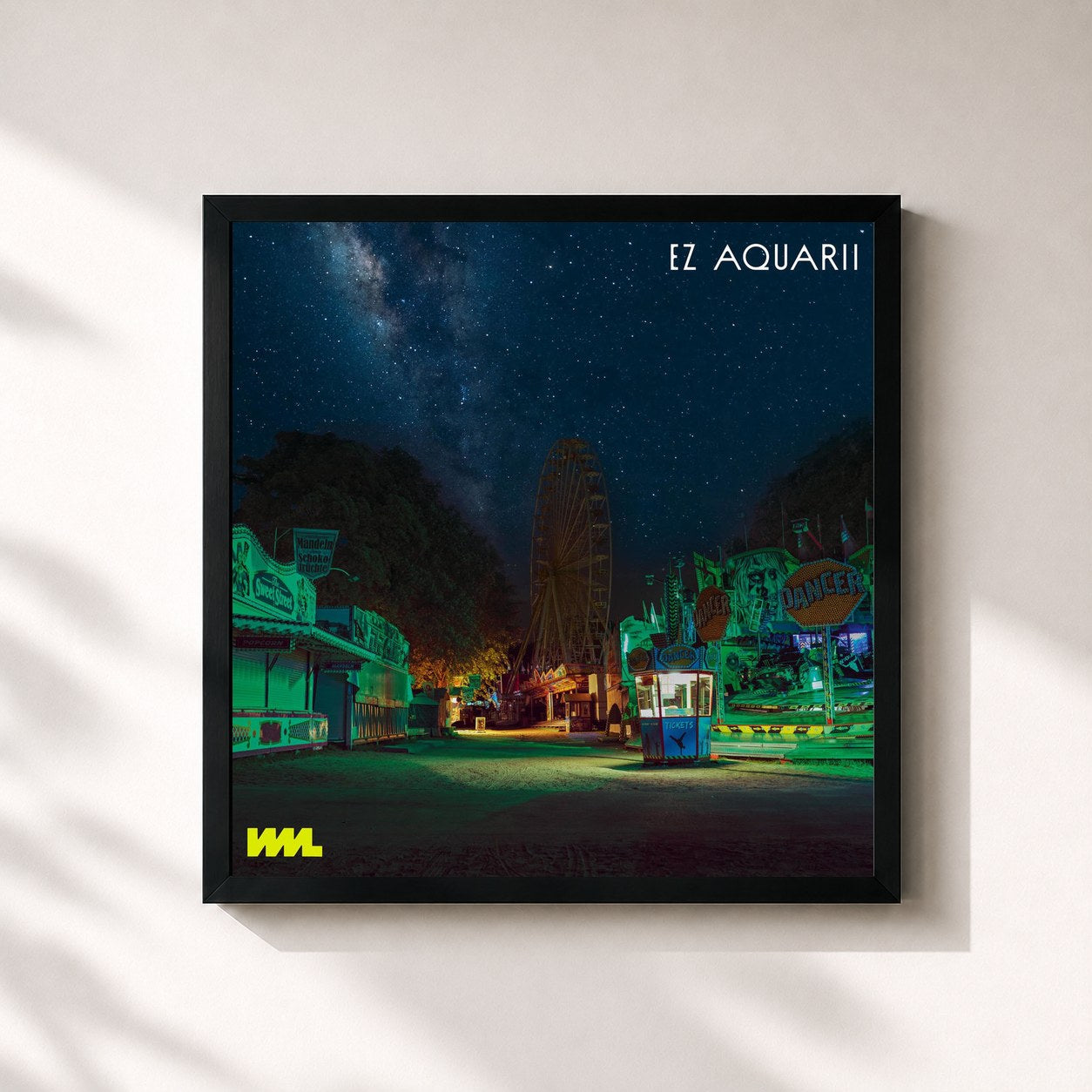 #noir Tableau carré de l'album EZ Aquarii de Von Wegen Lisbeth, cadre noir 32x32 cm