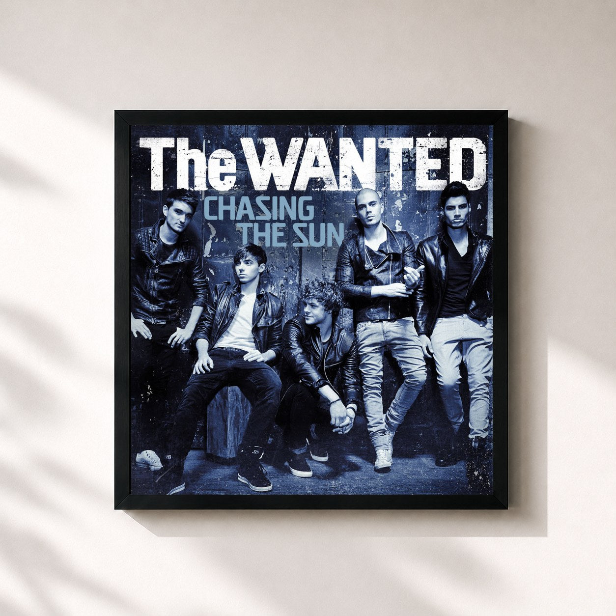 #noir Tableau carré de l'album Chasing The Sun (EP) de The Wanted, cadre noir 32x32 cm