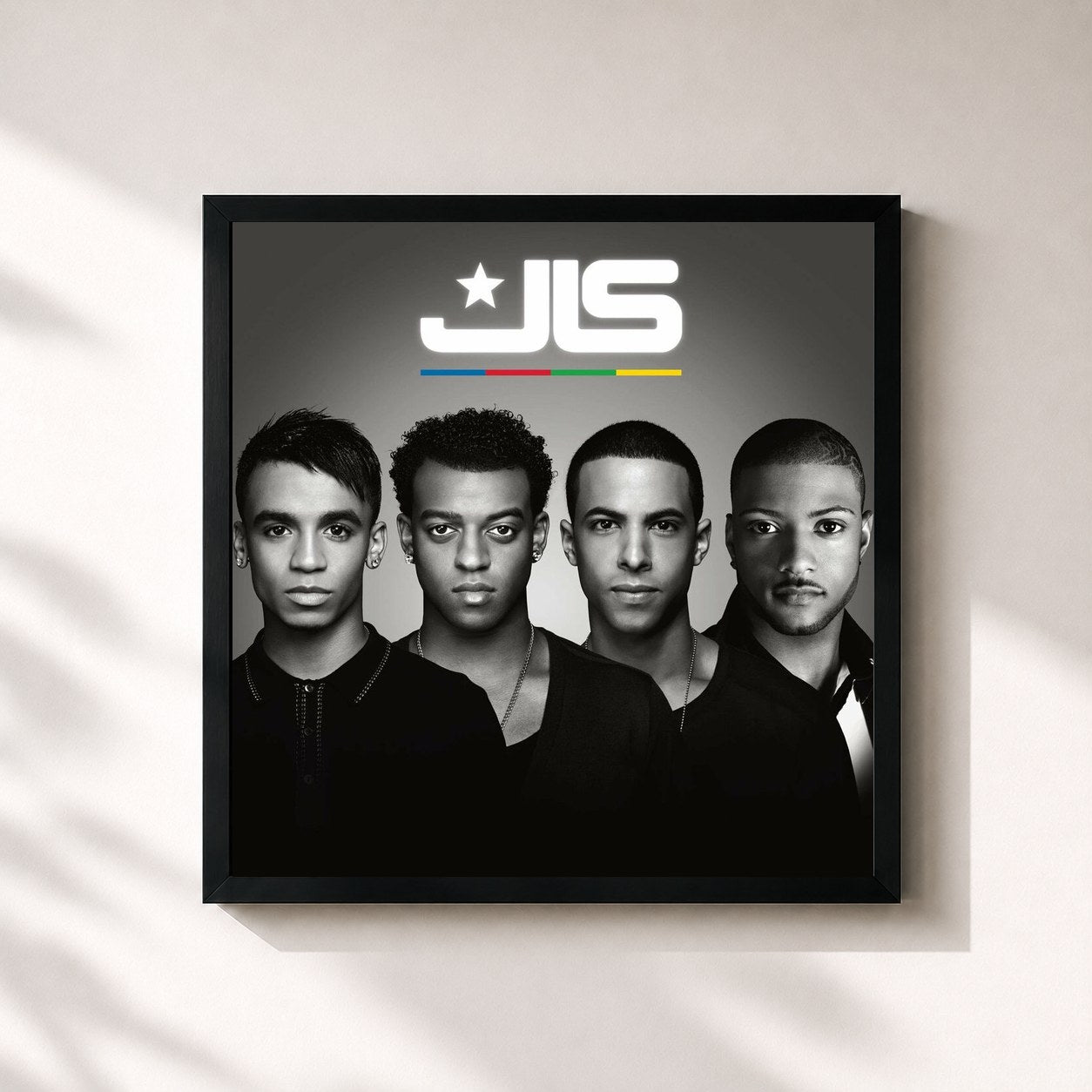 #noir Tableau carré de l'album JLS de JLS, cadre noir 32x32 cm