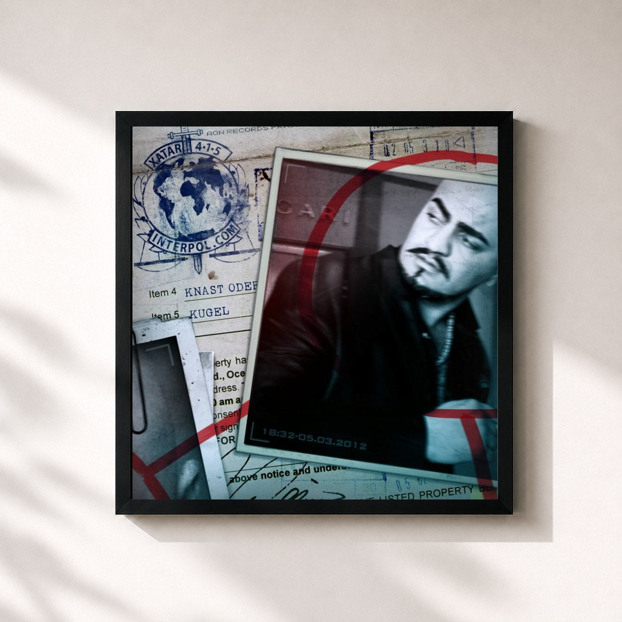 #noir Tableau carré de l'album Interpol.com de Xatar, cadre noir 32x32 cm