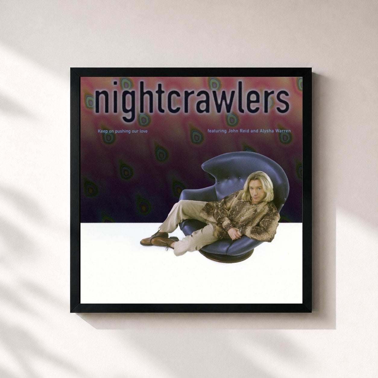 #noir Tableau carré de l'album Keep on Pushing Our Love (feat. John Reid & Alysha Warren) de Nightcrawlers, cadre noir 32x32 cm