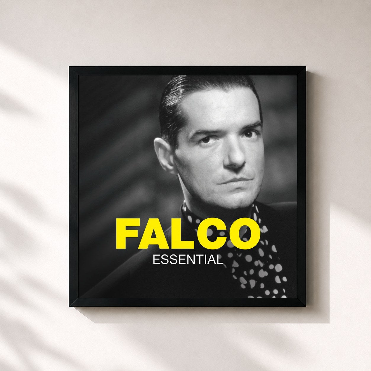 #noir Tableau carré de l'album Essential de Falco, cadre noir 32x32 cm