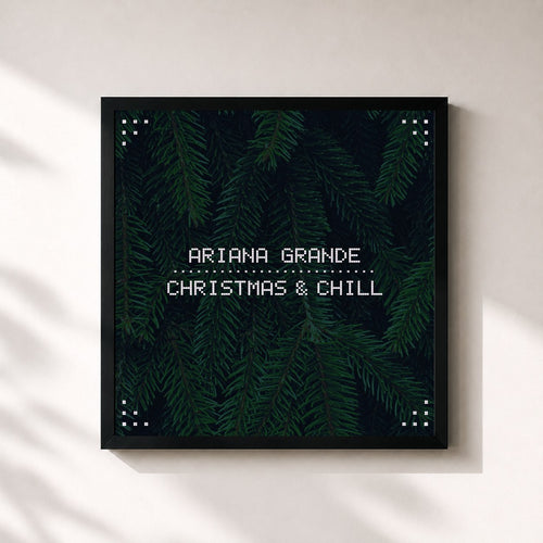 Ariana Grande · Christmas & Chill — Affiche encadrée