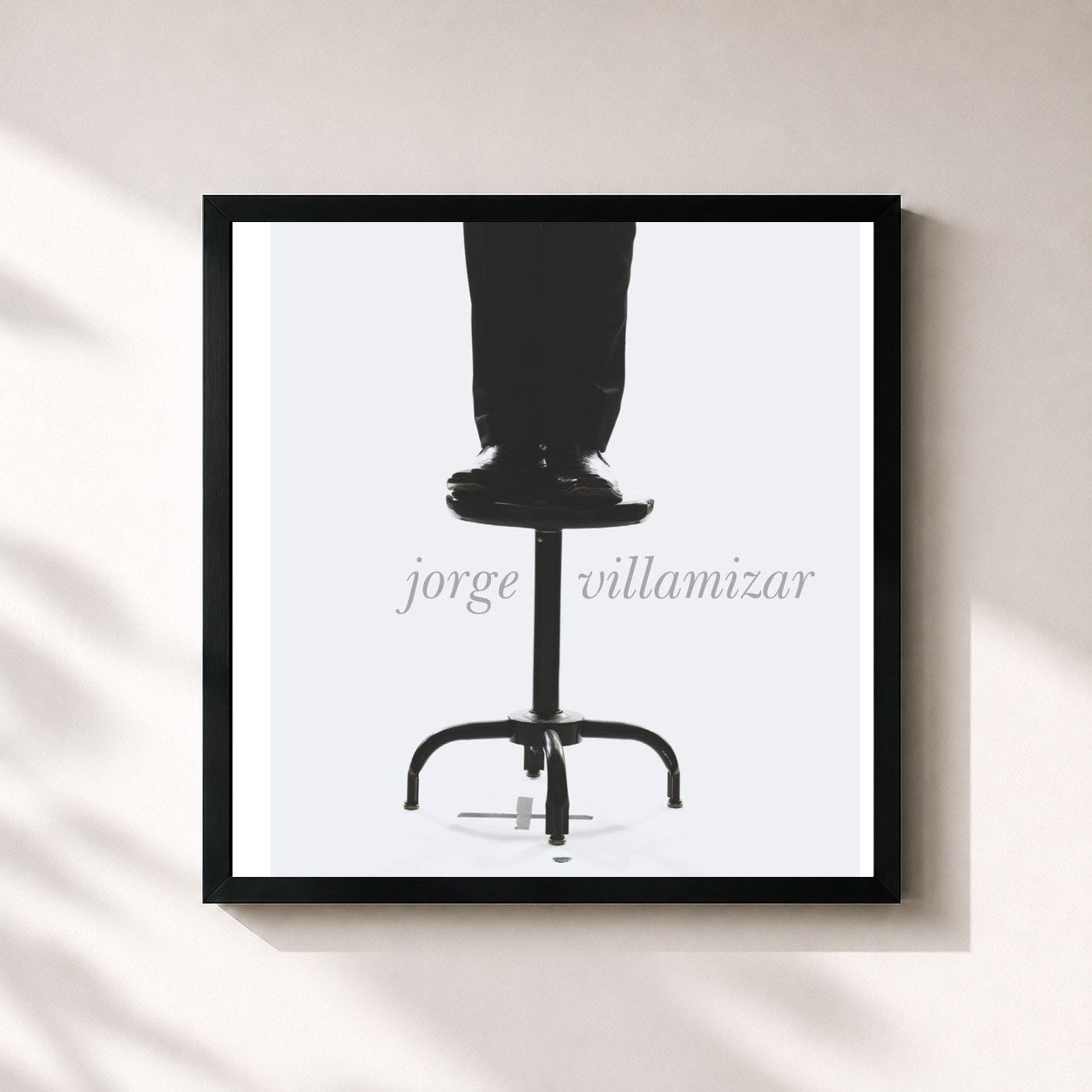 #noir Tableau carré de l'album Jorge Villamizar de Jorge Villamizar, cadre noir 32x32 cm