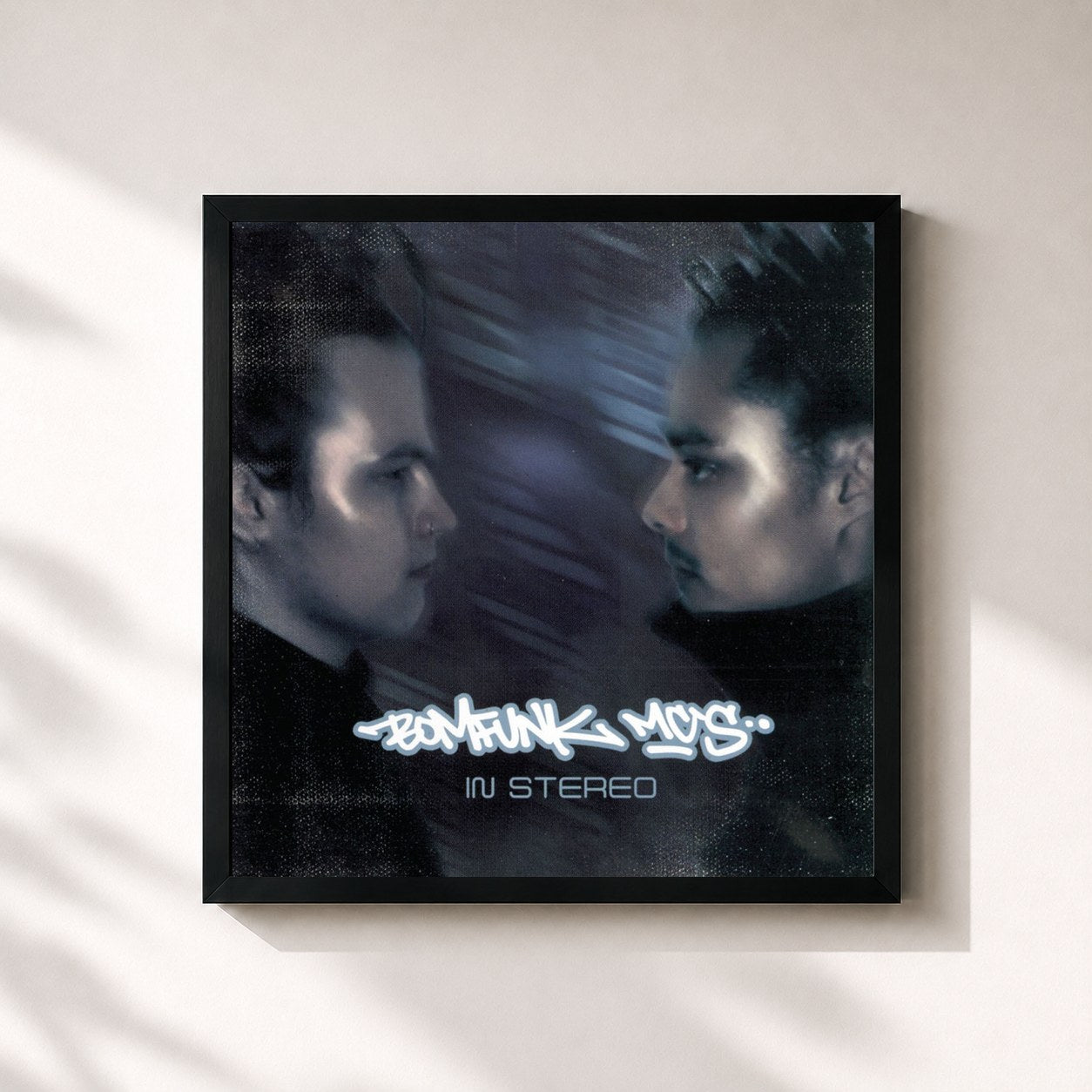 #noir Tableau carré de l'album In Stereo de Bomfunk MC's, cadre noir 32x32 cm