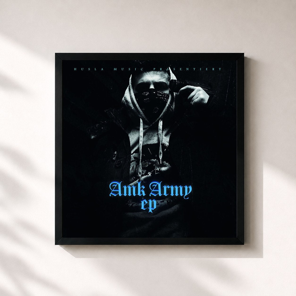 #noir Tableau carré de l'album AMK EP de Mert, cadre noir 32x32 cm