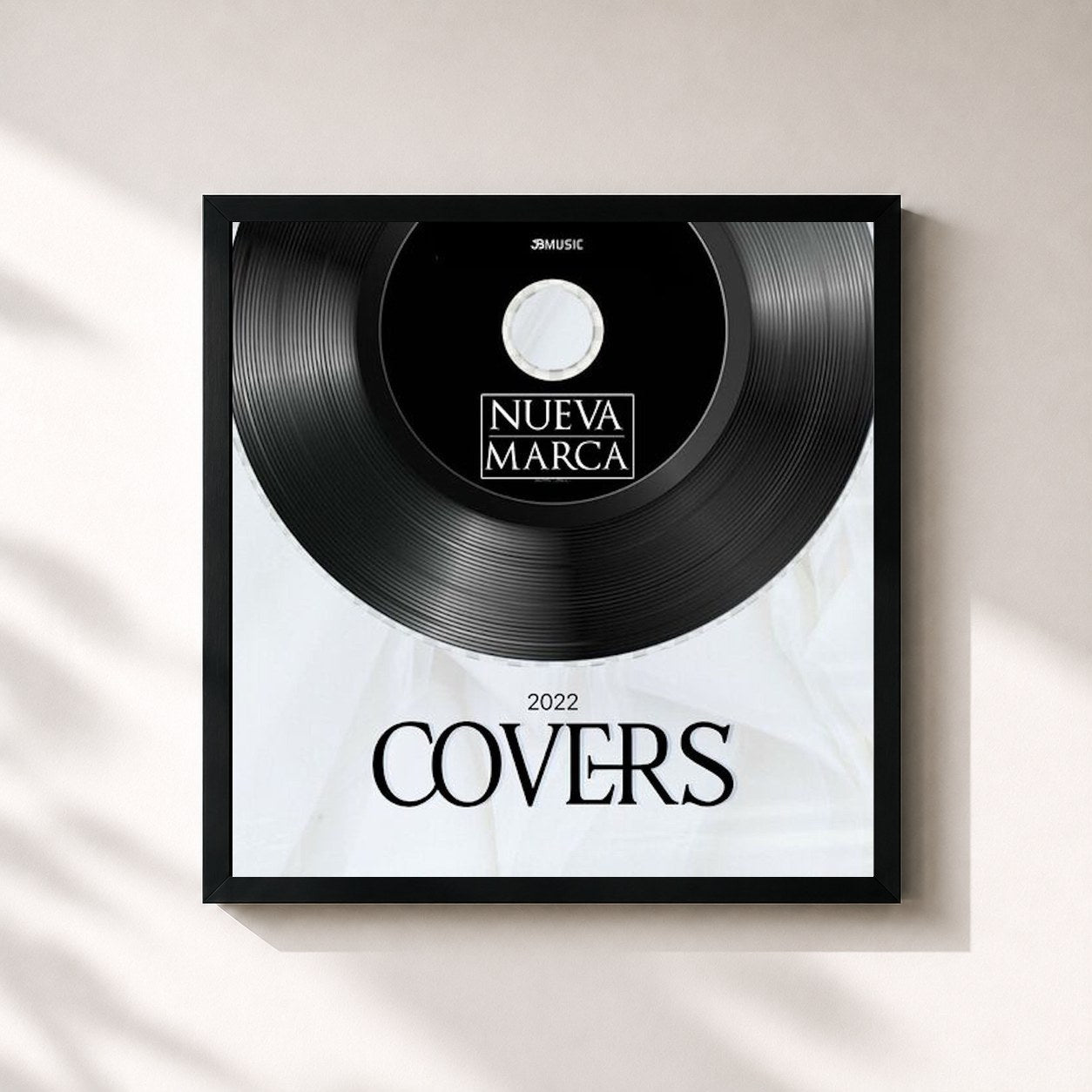 #noir Tableau carré de l'album Covers de Nueva marca, cadre noir 32x32 cm