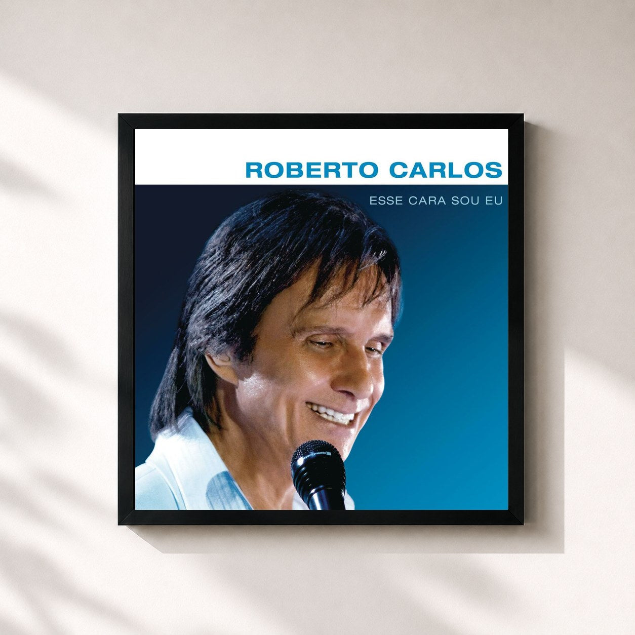 #noir Tableau carré de l'album Esse Cara Sou Eu de Roberto Carlos, cadre noir 32x32 cm