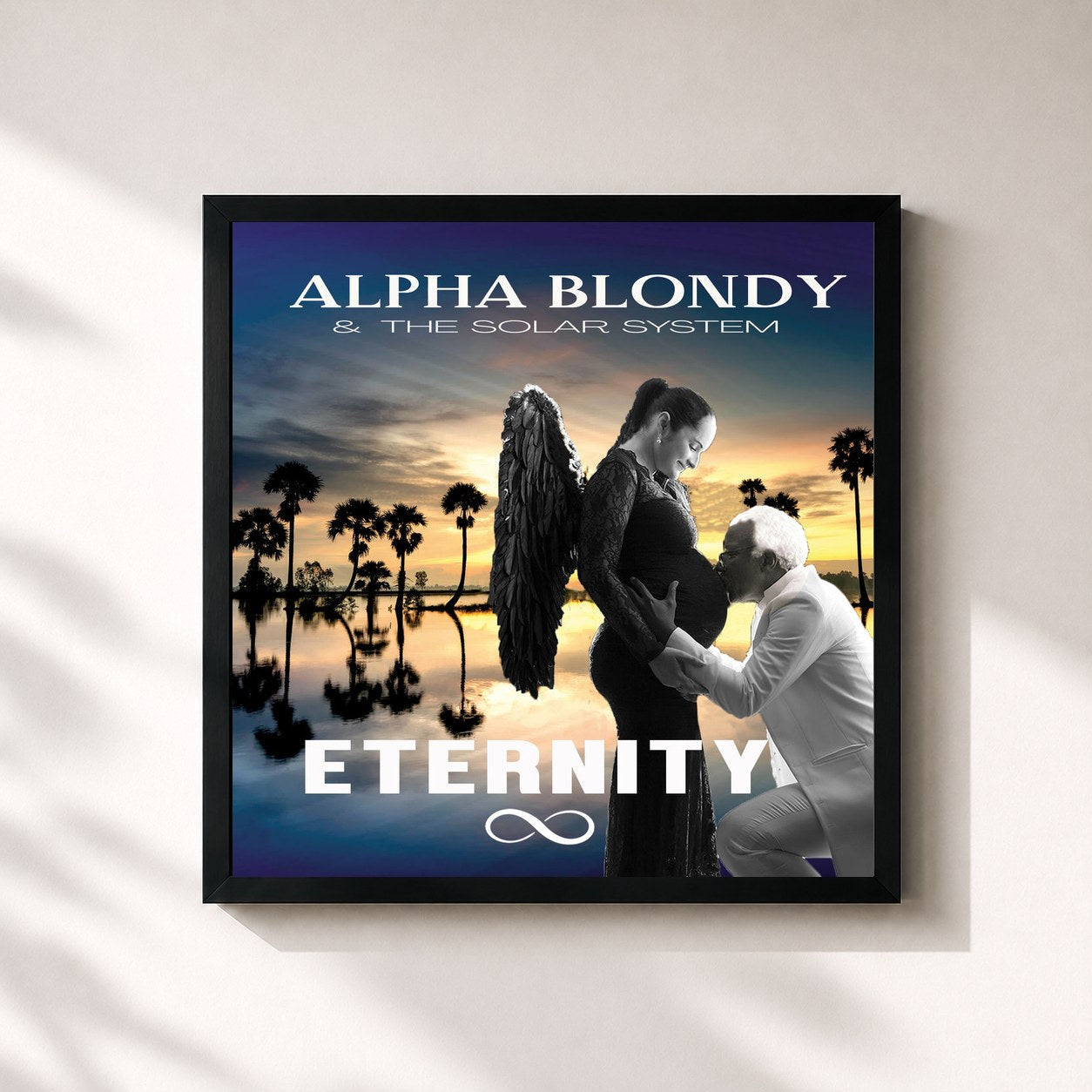 #noir Tableau carré de l'album Eternity de Alpha Blondy, cadre noir 32x32 cm